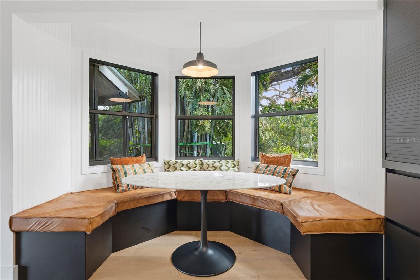 cozy breakfast nook to start your day - 6349 RAVENWOOD WAY, SARASOTA