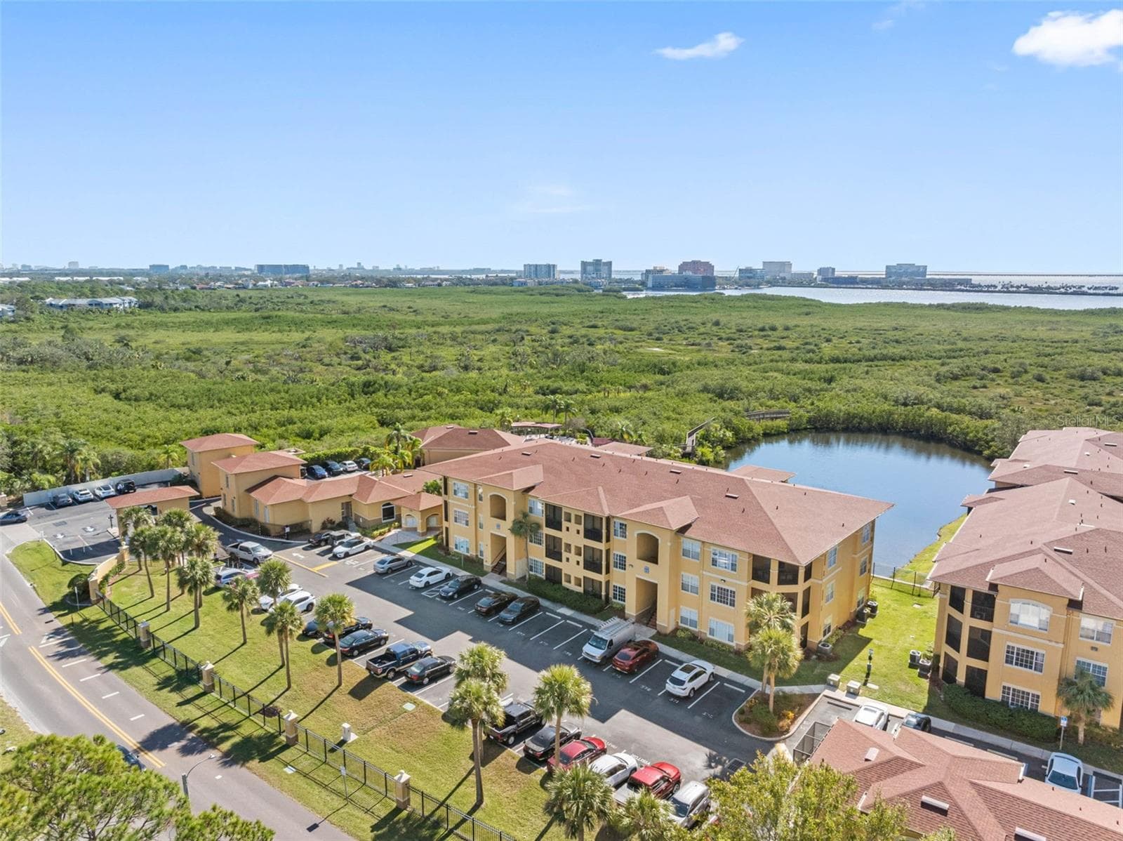 Condominium at 4345 BAYSIDE VILLAGE DR #302, TAMPA, photo 2 of 68