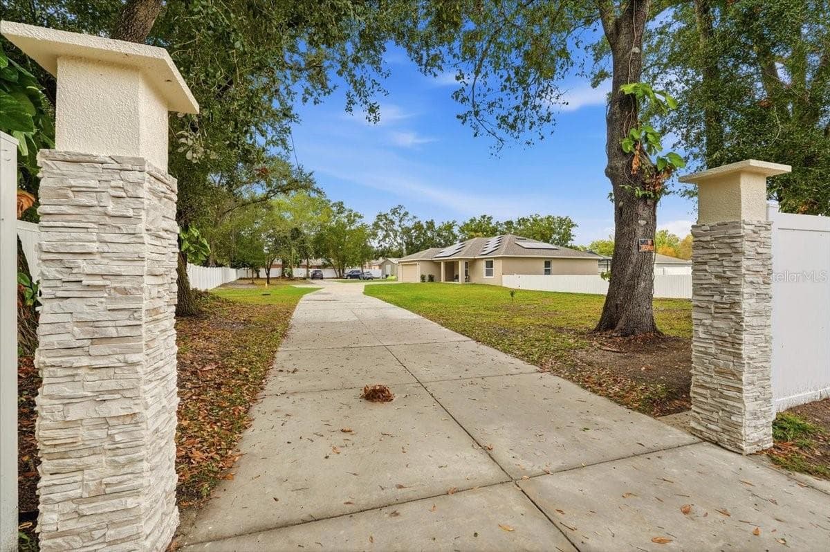 Single Family Residence at 31 MORGAN ST, AUBURNDALE, photo 5 of 55