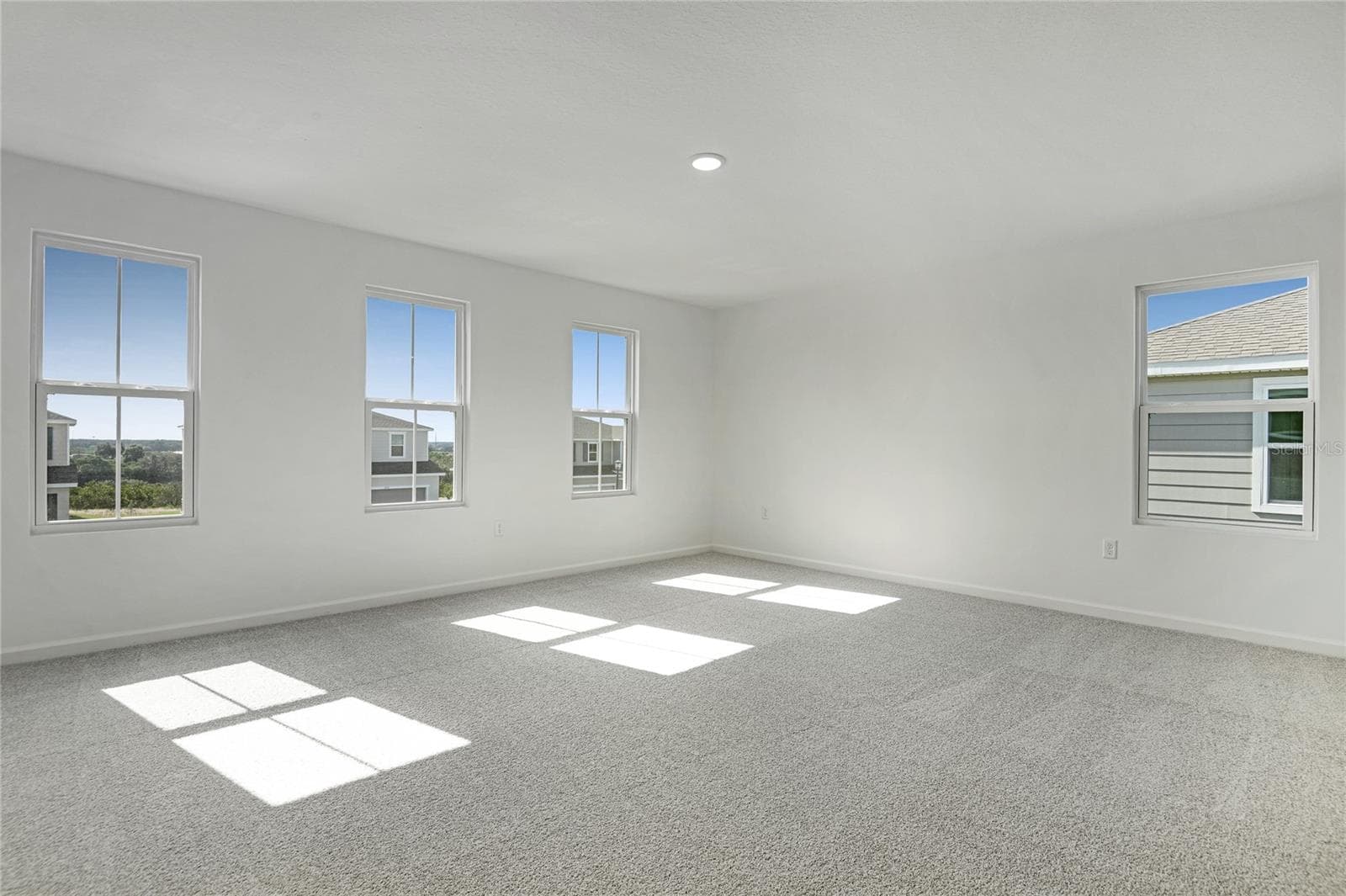 Single Family Residence at 1257 DAISY HILL AVE, DUNDEE, photo 10 of 19