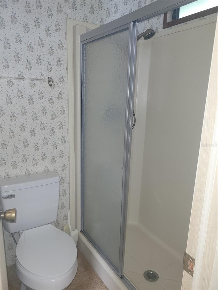 Shower in Primary Bathroom - 3027 GALAXY LN, LAKELAND