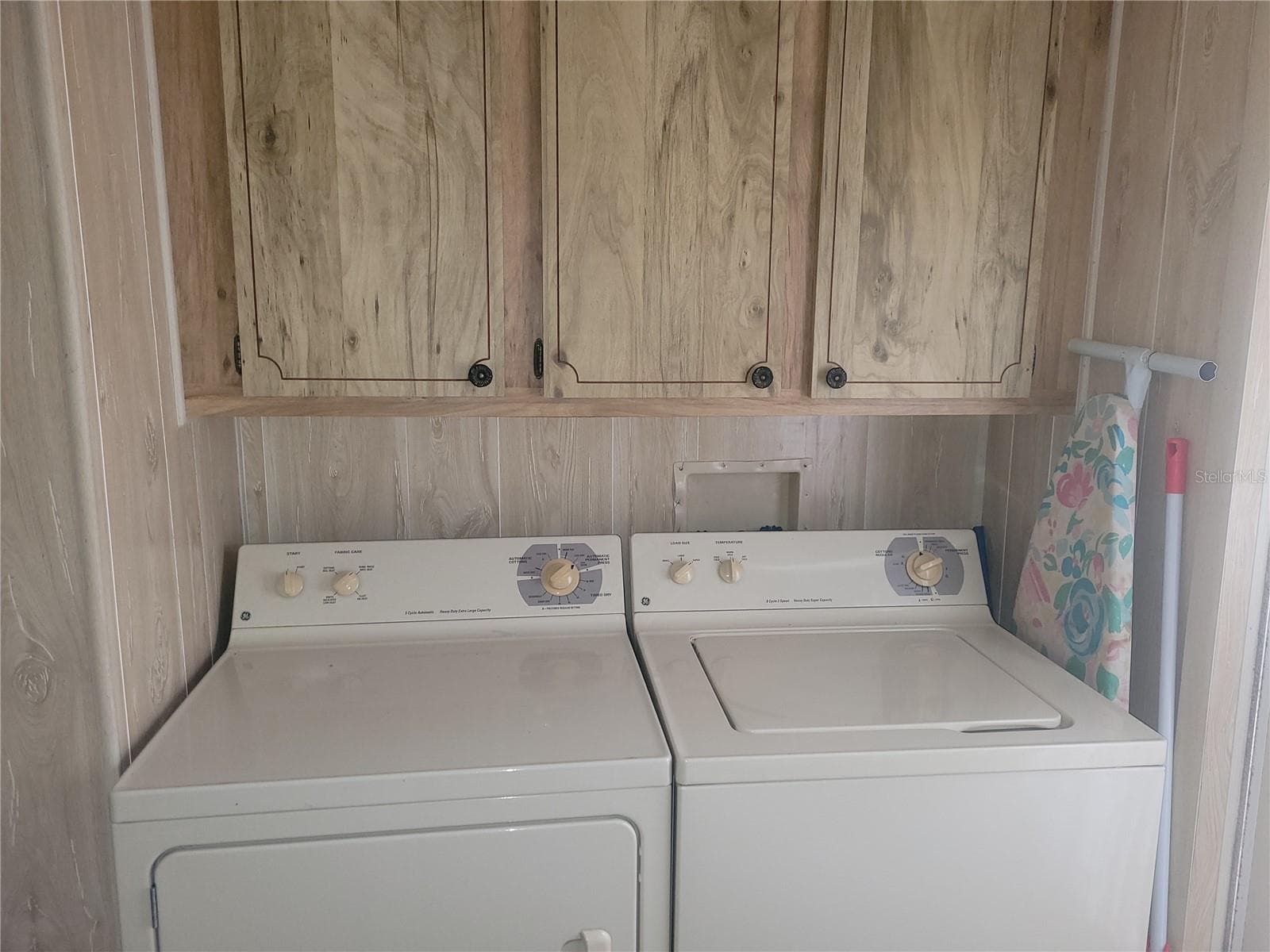 Laundry - 3027 GALAXY LN, LAKELAND