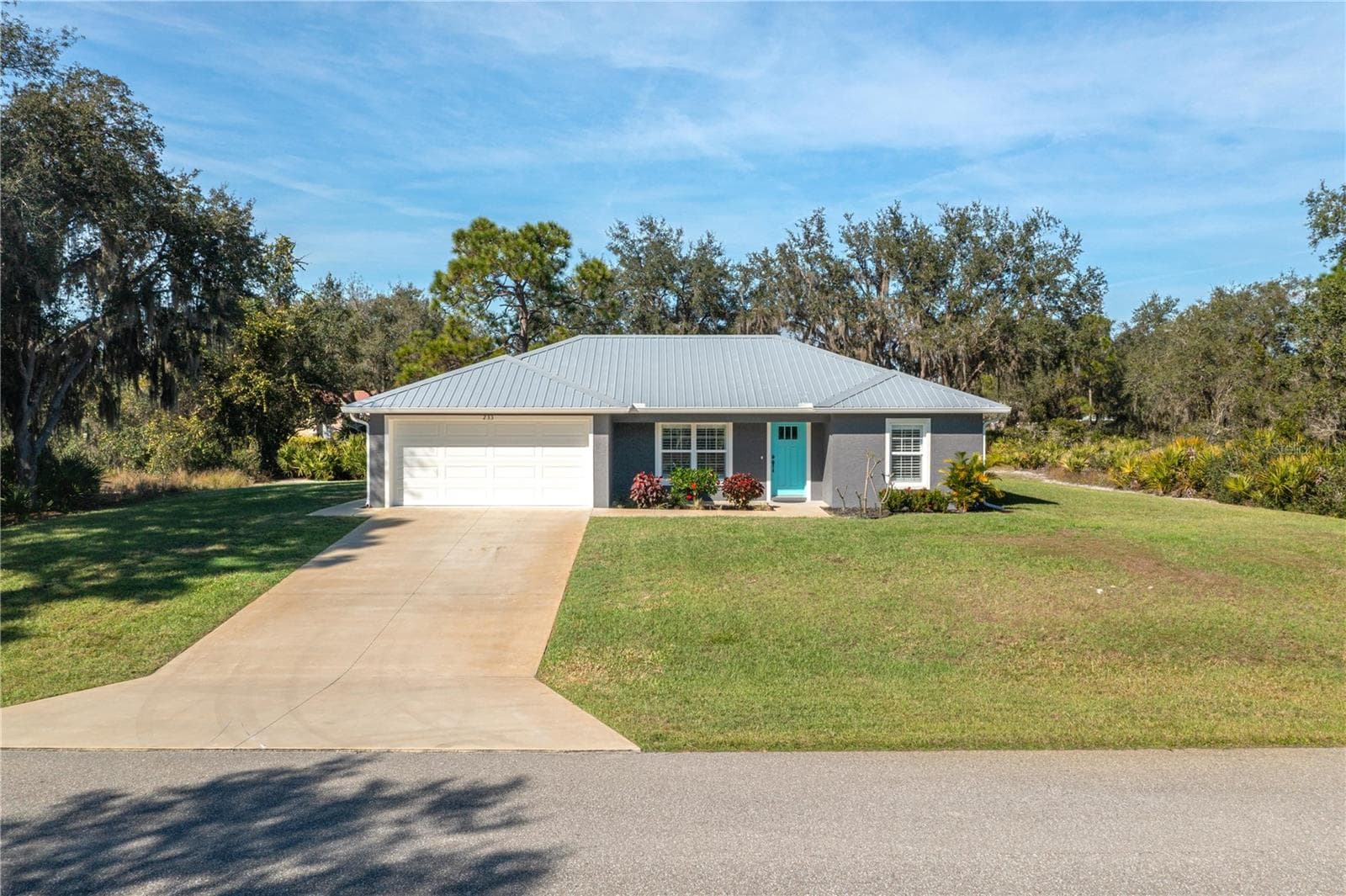 233 OXBOW DR