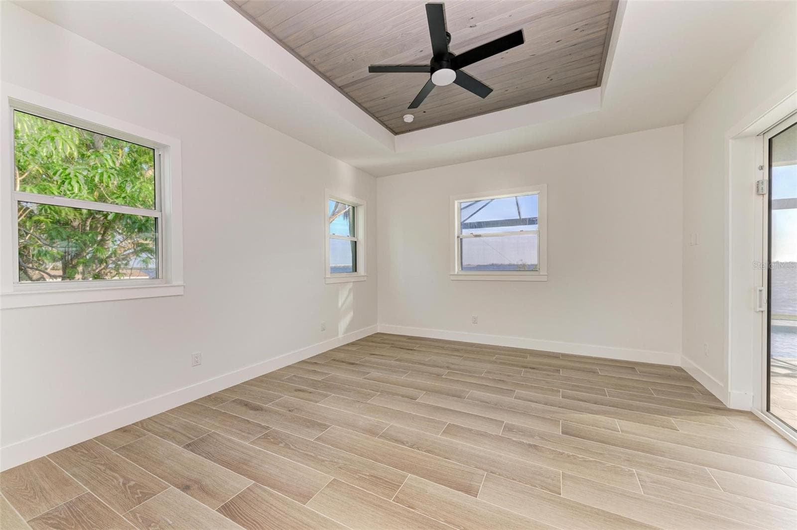 Single Family Residence at 112 NORTHSHORE TER, PORT CHARLOTTE, photo 31 of 64