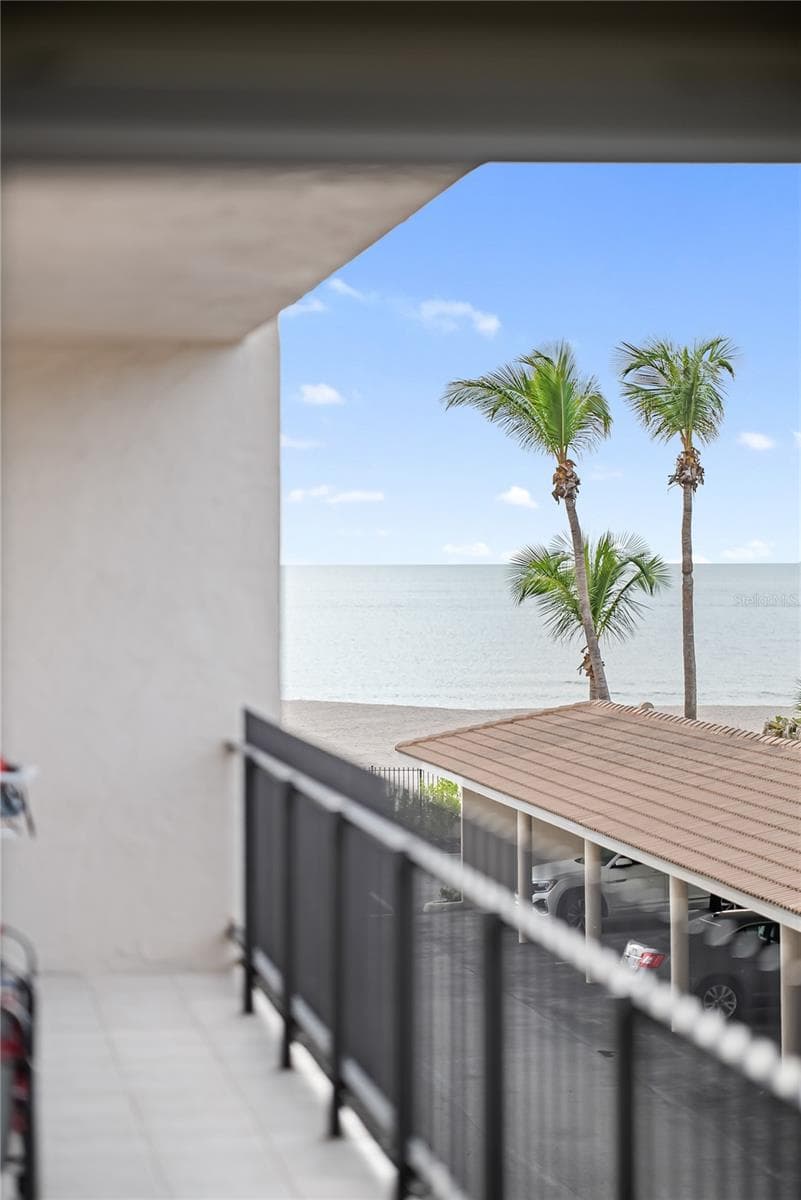 Condominium at 1212 BENJAMIN FRANKLIN DR #206, SARASOTA, photo 32 of 62