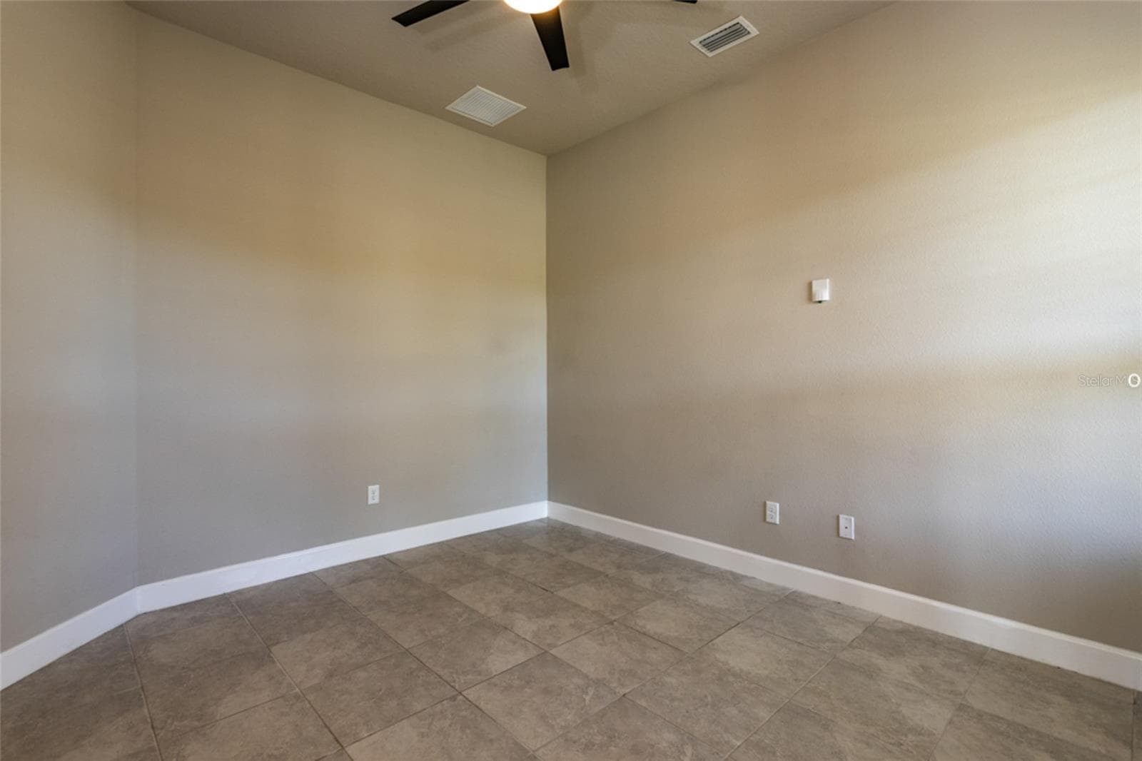 Flex room has tile flooring for easy cleaning - 3 NEWHAVEN LN, ORMOND BEACH