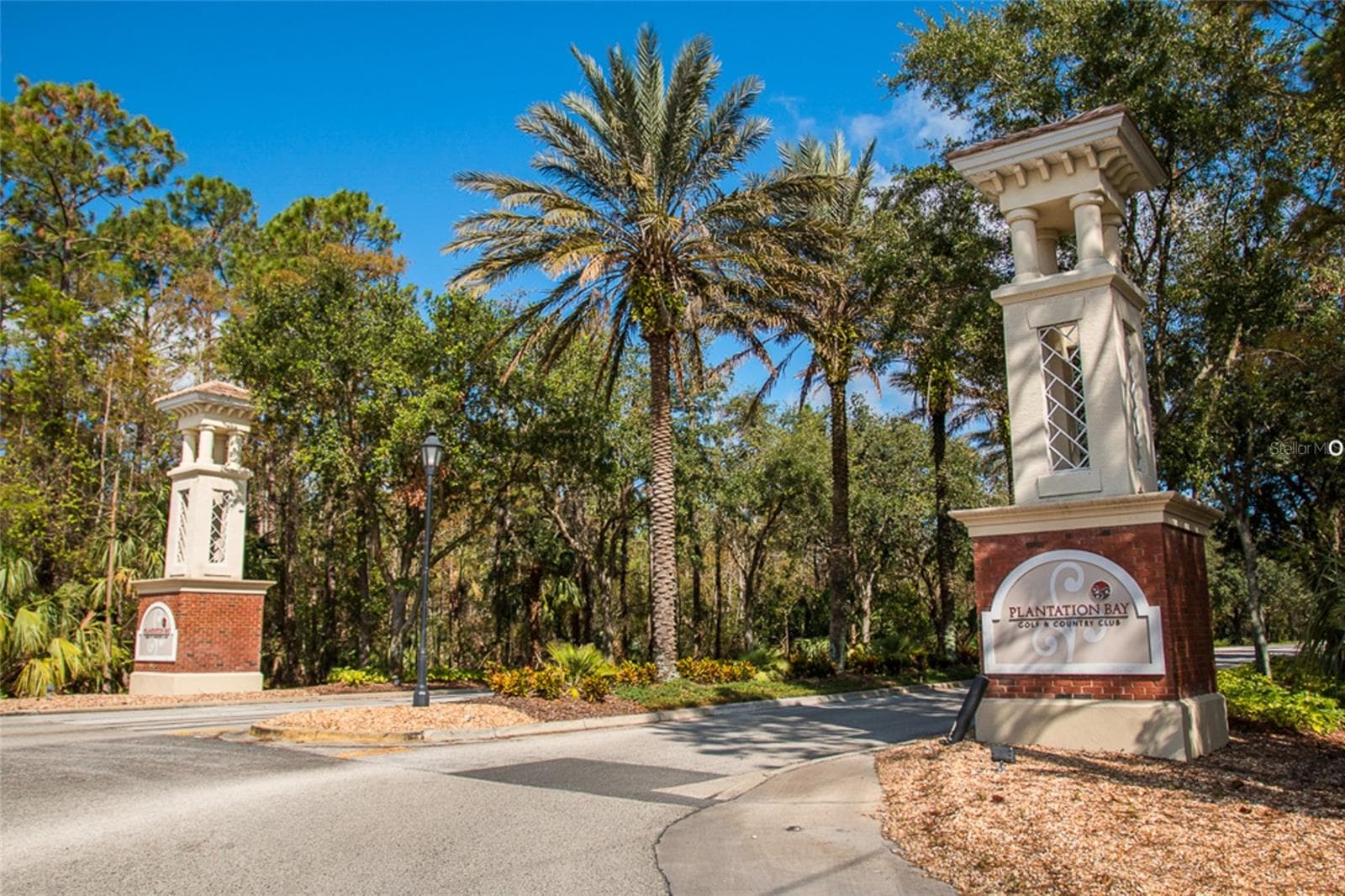 One of 3 gated entrances - manned 24/7 - 3 NEWHAVEN LN, ORMOND BEACH