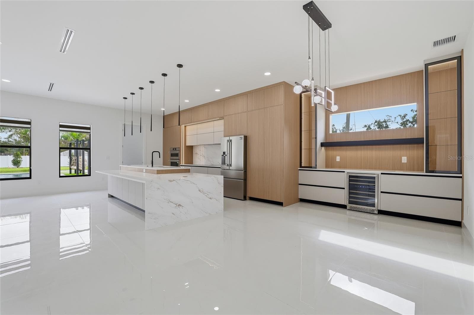 Single Family Residence at 6907 N BOULEVARD, TAMPA, photo 13 of 91