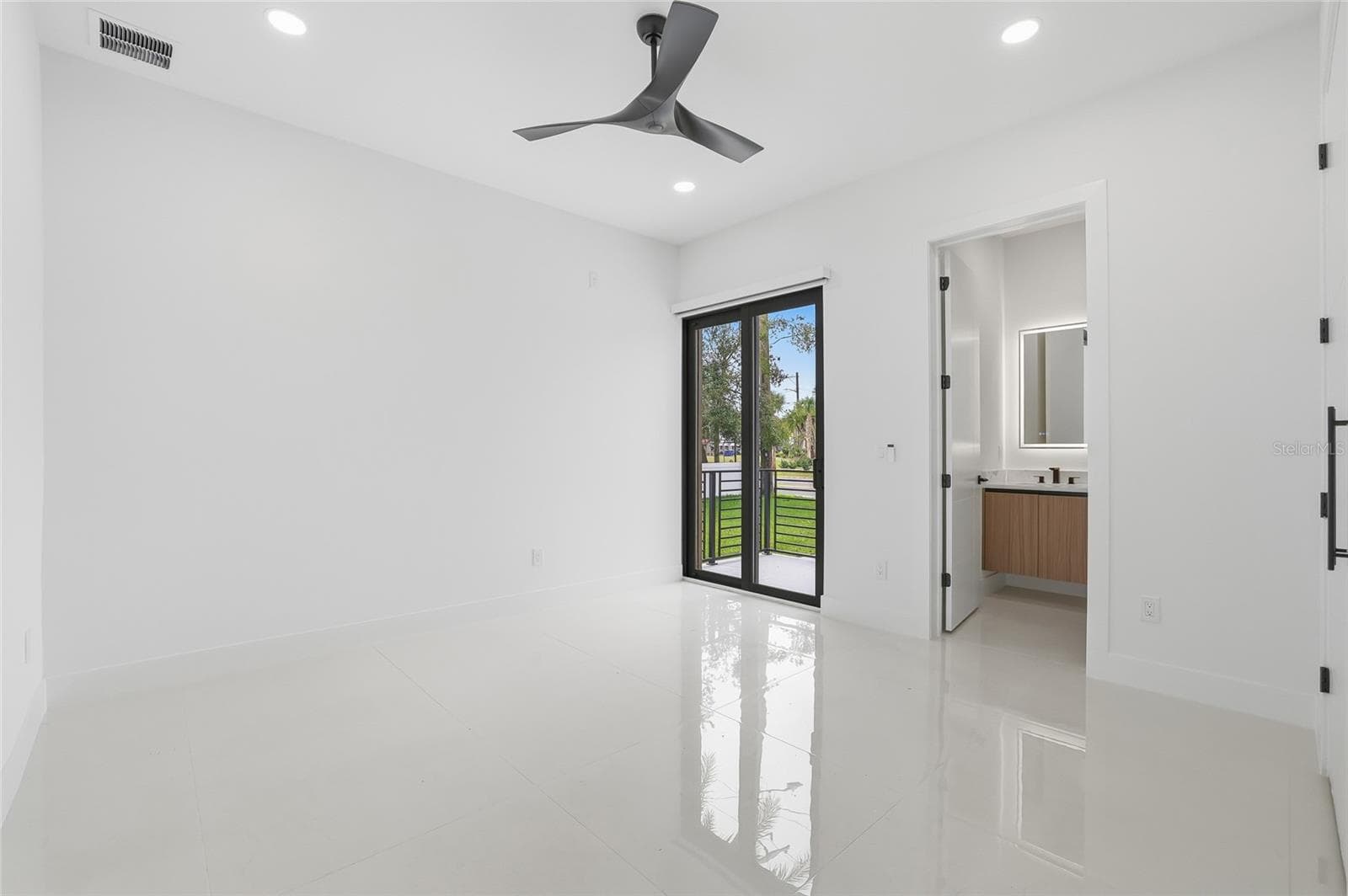 Single Family Residence at 6907 N BOULEVARD, TAMPA, photo 39 of 91
