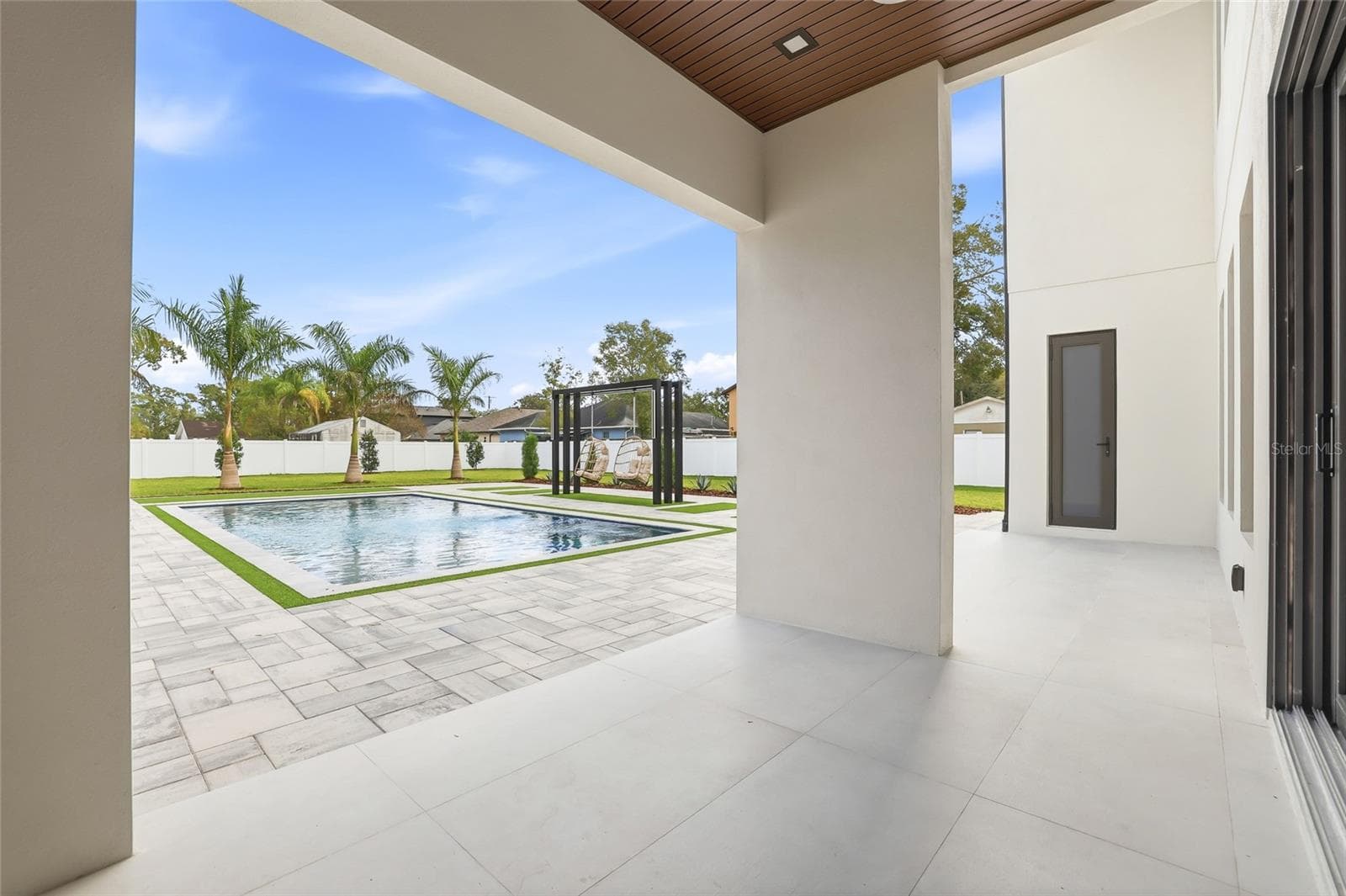 Single Family Residence at 6907 N BOULEVARD, TAMPA, photo 76 of 91