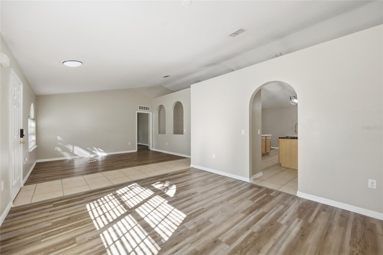 Single Family Residence at 539 GRANITE CIR, CHULUOTA, photo 13 of 58