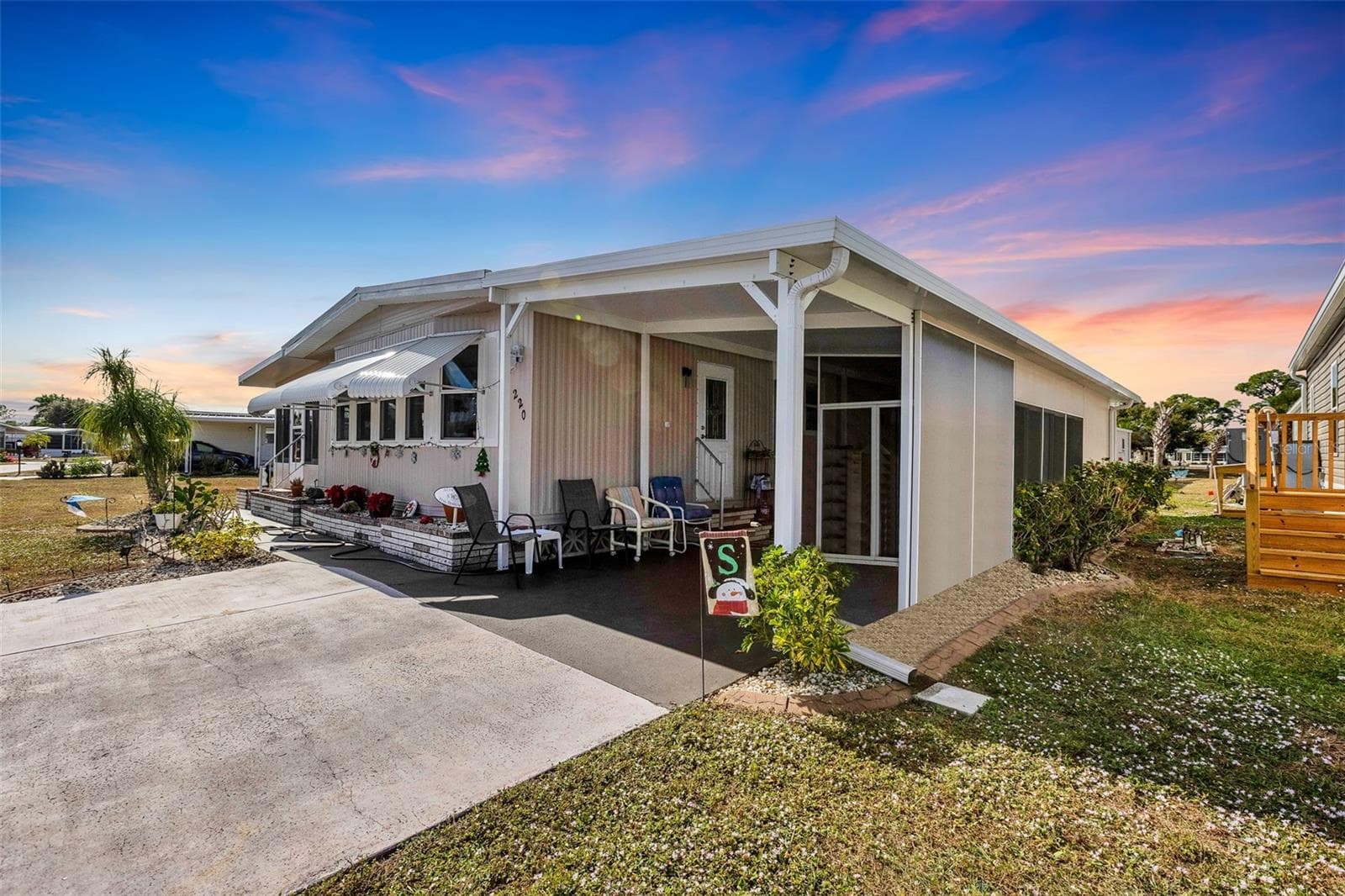 Manufactured Home at 220 LA ROSAS, NORTH PORT, photo 2 of 74