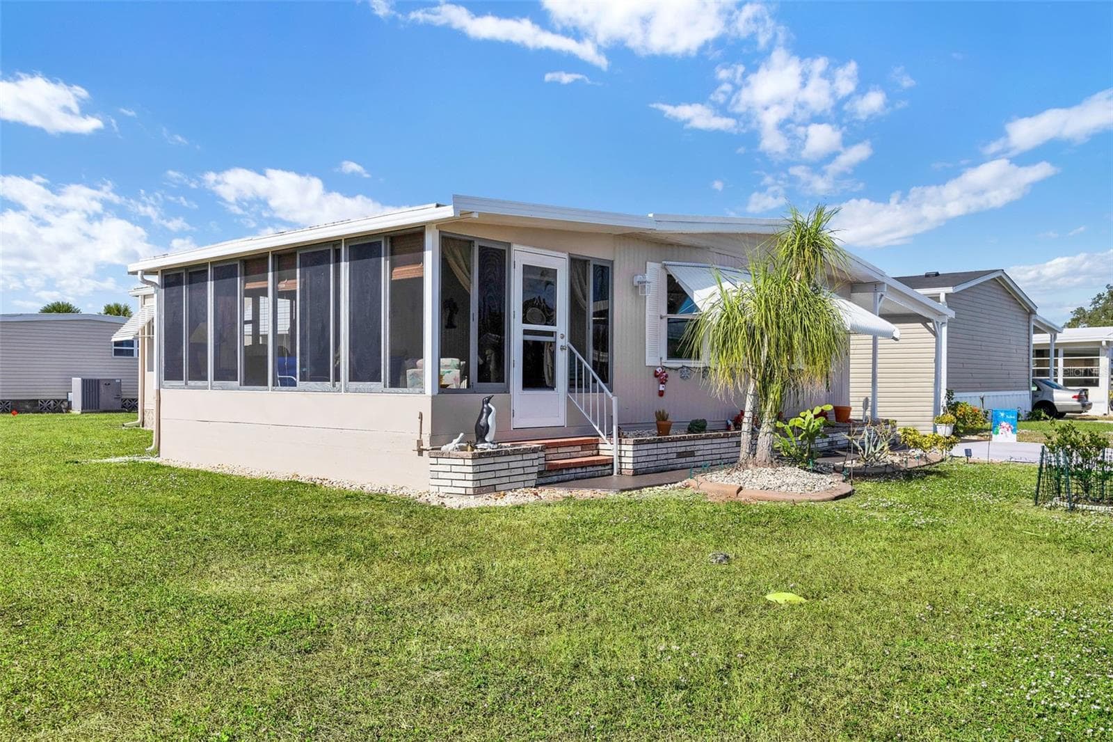 Manufactured Home at 220 LA ROSAS, NORTH PORT, photo 3 of 74