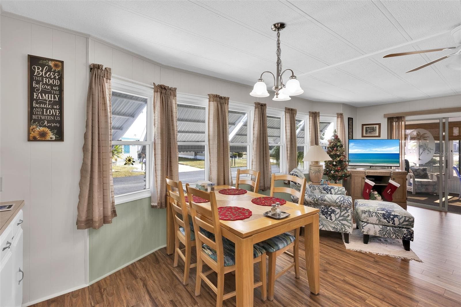 Manufactured Home at 220 LA ROSAS, NORTH PORT, photo 8 of 74