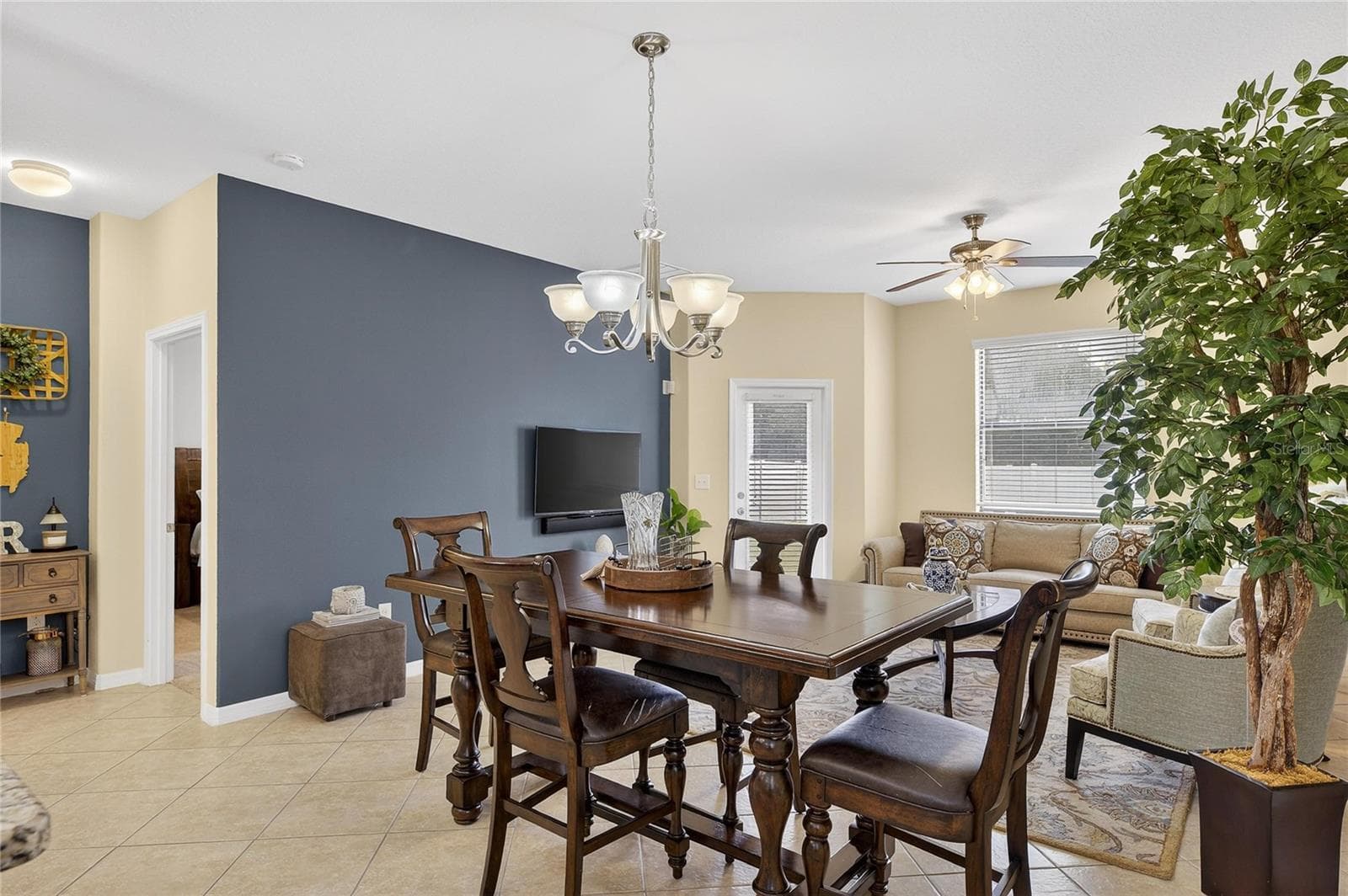 Single Family Residence at 20041 SATIN LEAF AVE, TAMPA, photo 5 of 29