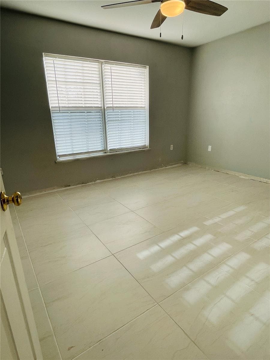 Single Family Residence at 124 PINE CRSE, OCALA, photo 8 of 35