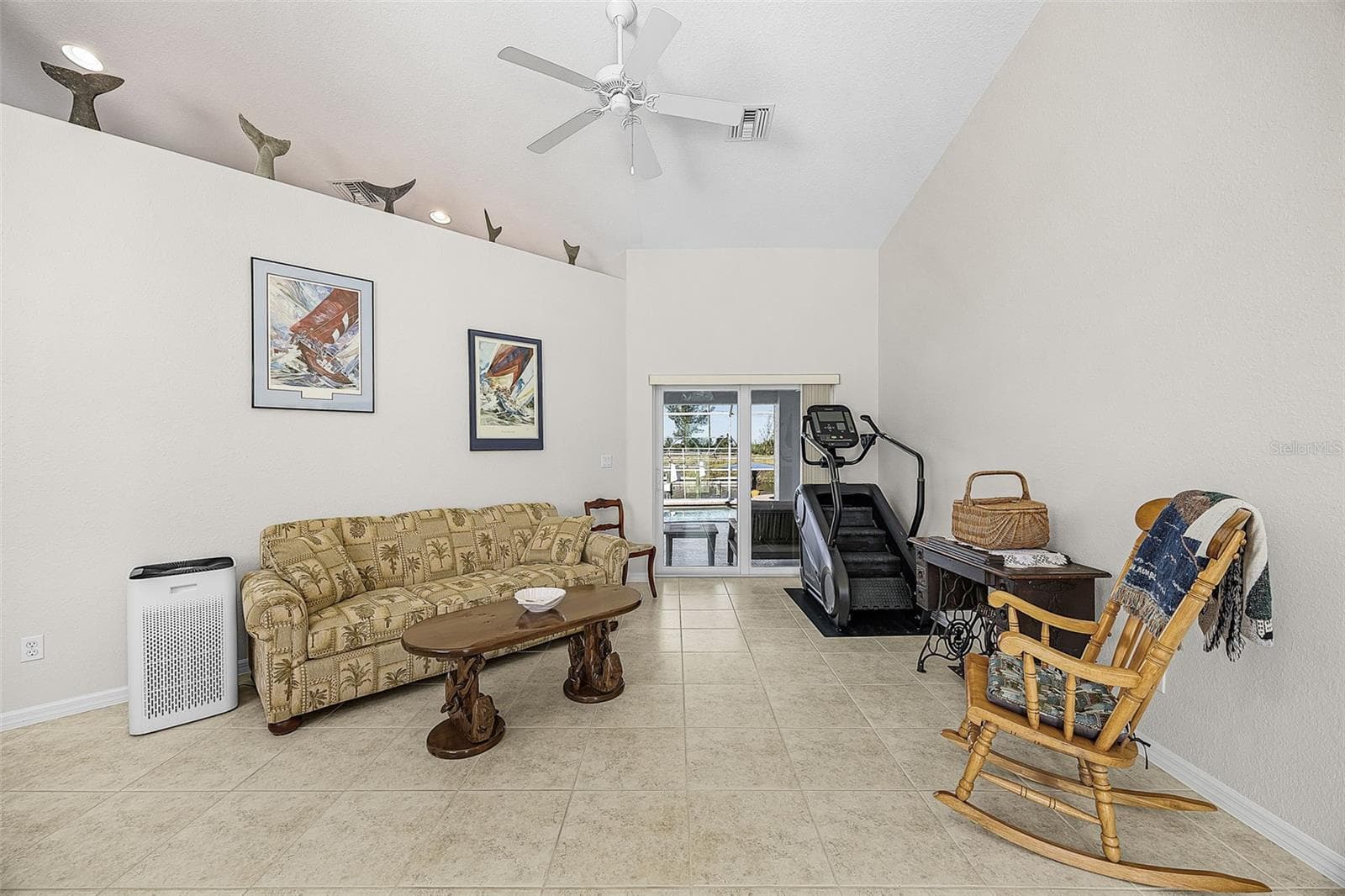 Formal livingroom with sliders to lanai - 430 NW 39TH AVE, CAPE CORAL