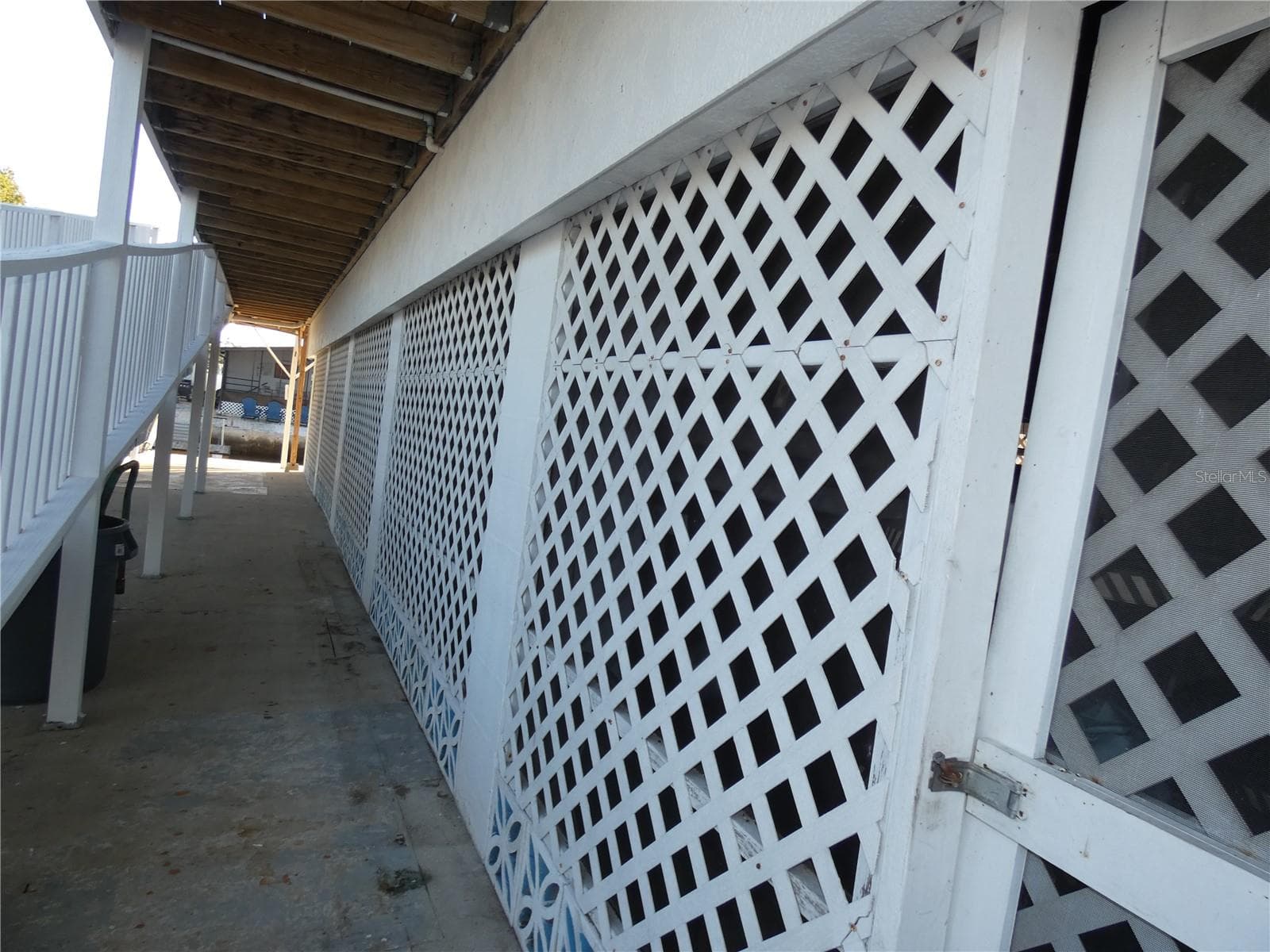 Full length garage/storage area or mancave. - 6814 GULL LN, HUDSON