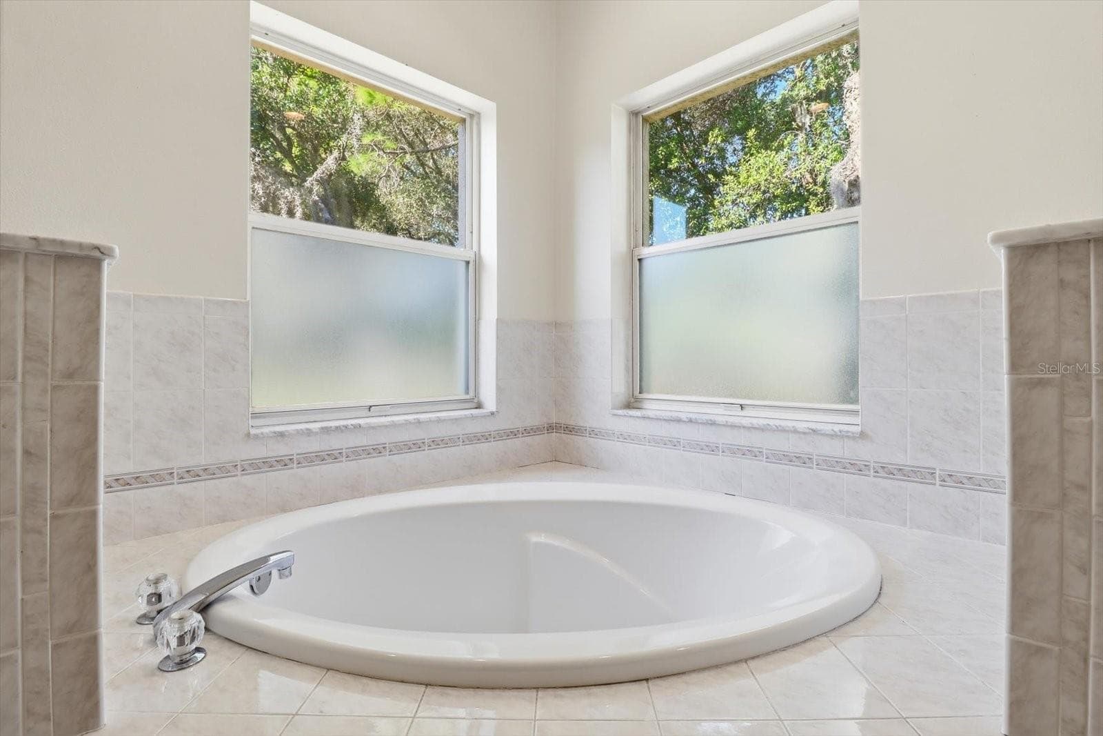Soak Tub - 6301 W GLYNBORNE LOOP, CRYSTAL RIVER