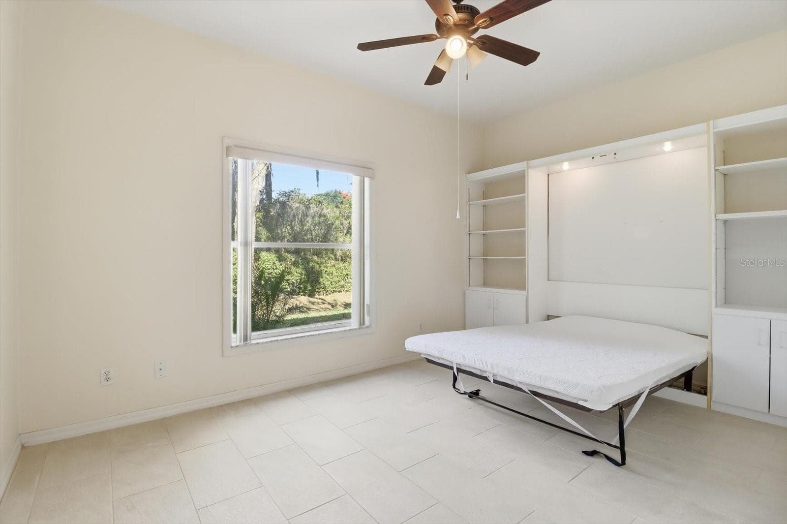 Guest Bedroom w/ Fold Down Murphy Bed & Built-in Bookcases - 6301 W GLYNBORNE LOOP, CRYSTAL RIVER