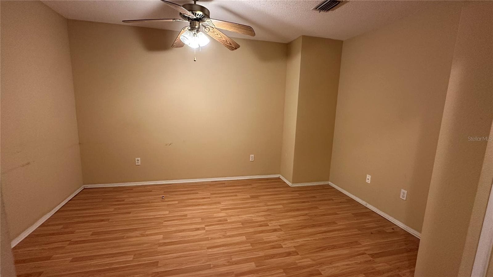 Townhouse at 2030 FLUORSHIRE DR, BRANDON, photo 8 of 13