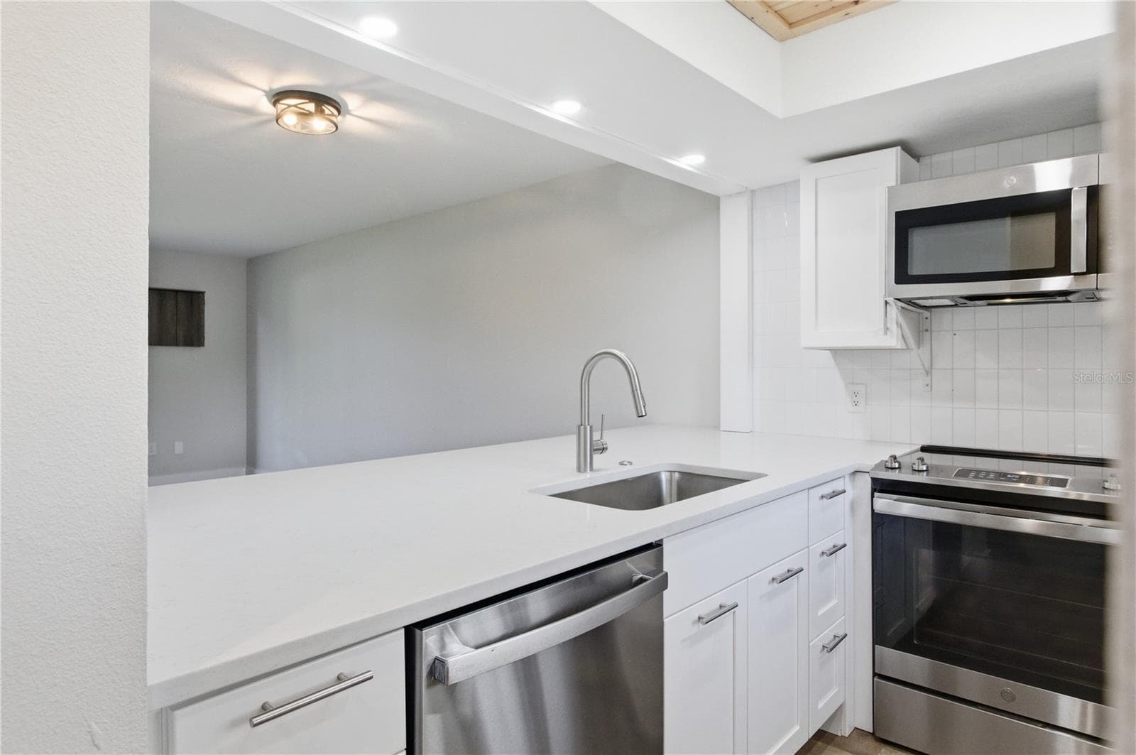 Condominium at 3500 BENEVA RD #307, SARASOTA, photo 5 of 21