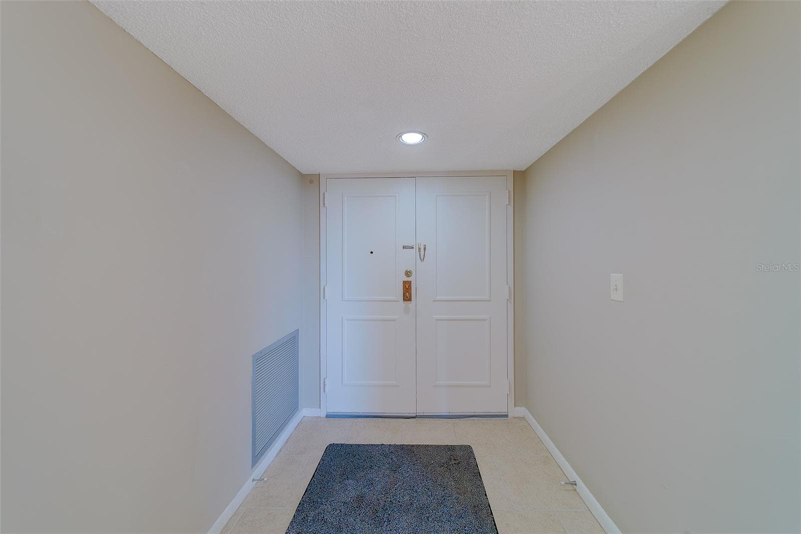 Reverse picture of foyer - 1480 GULF BLVD #201, CLEARWATER BEACH