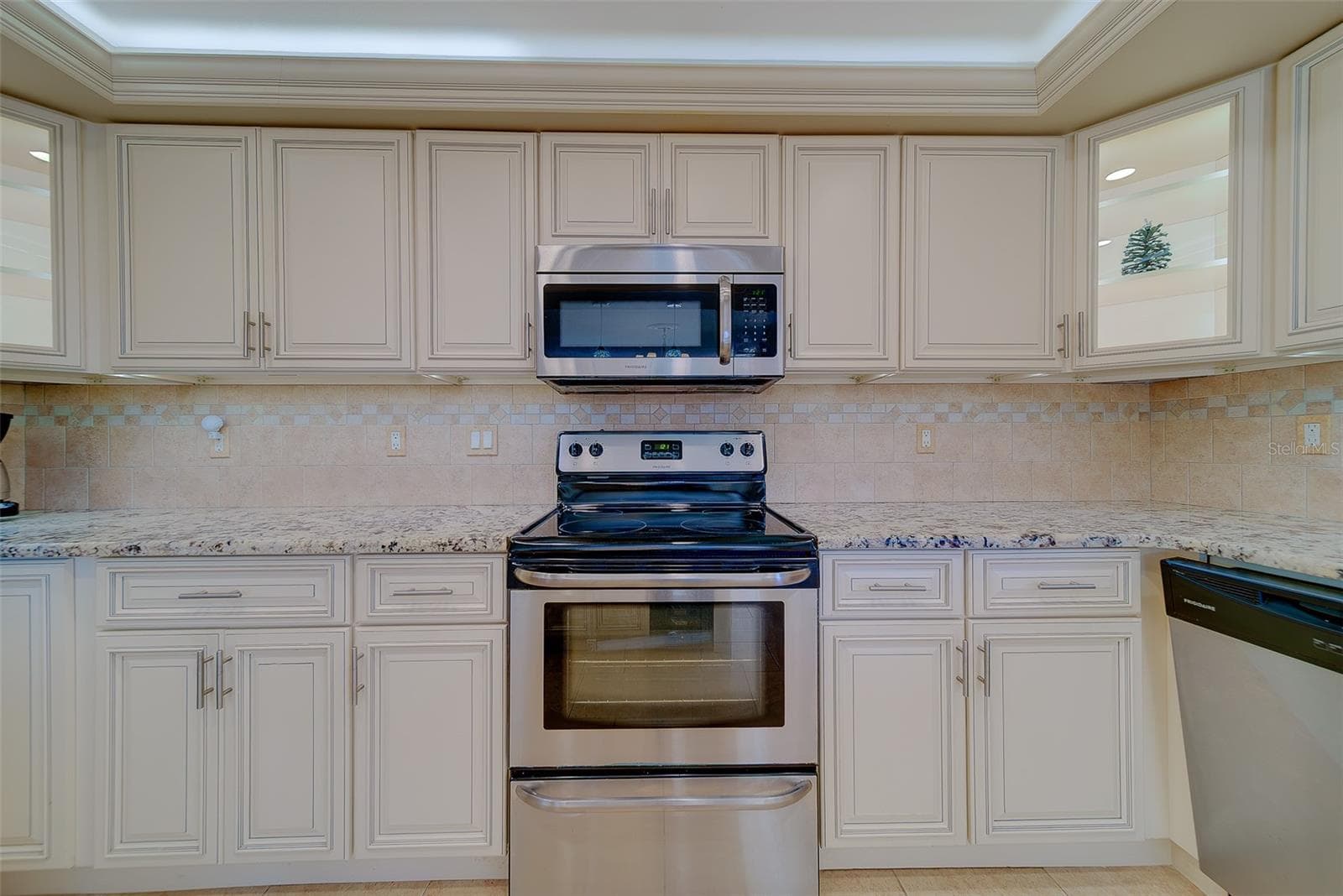 Plenty of cabinets - 1480 GULF BLVD #201, CLEARWATER BEACH