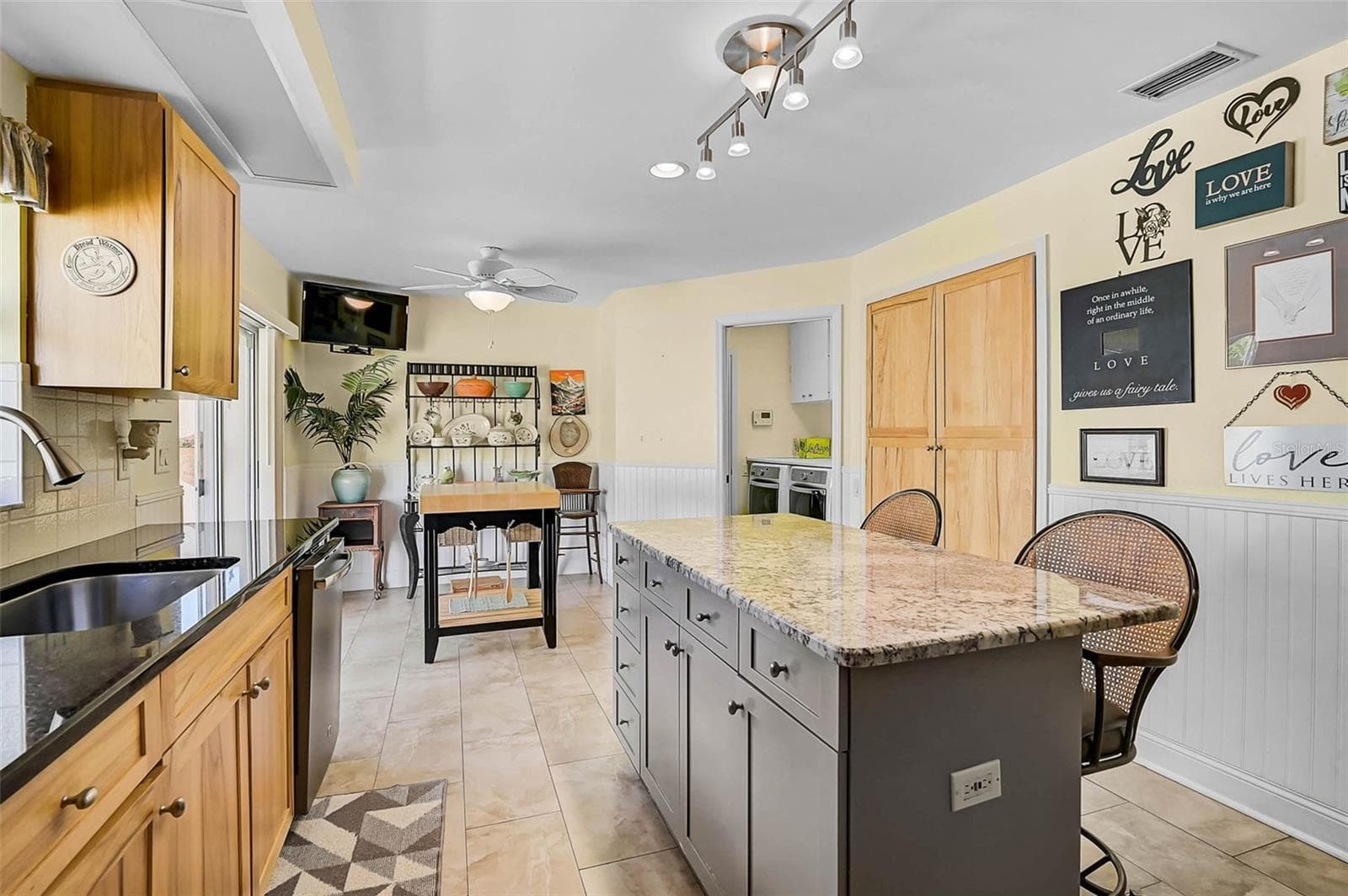 Kitchen - 4041 MURFIELD DR E, BRADENTON