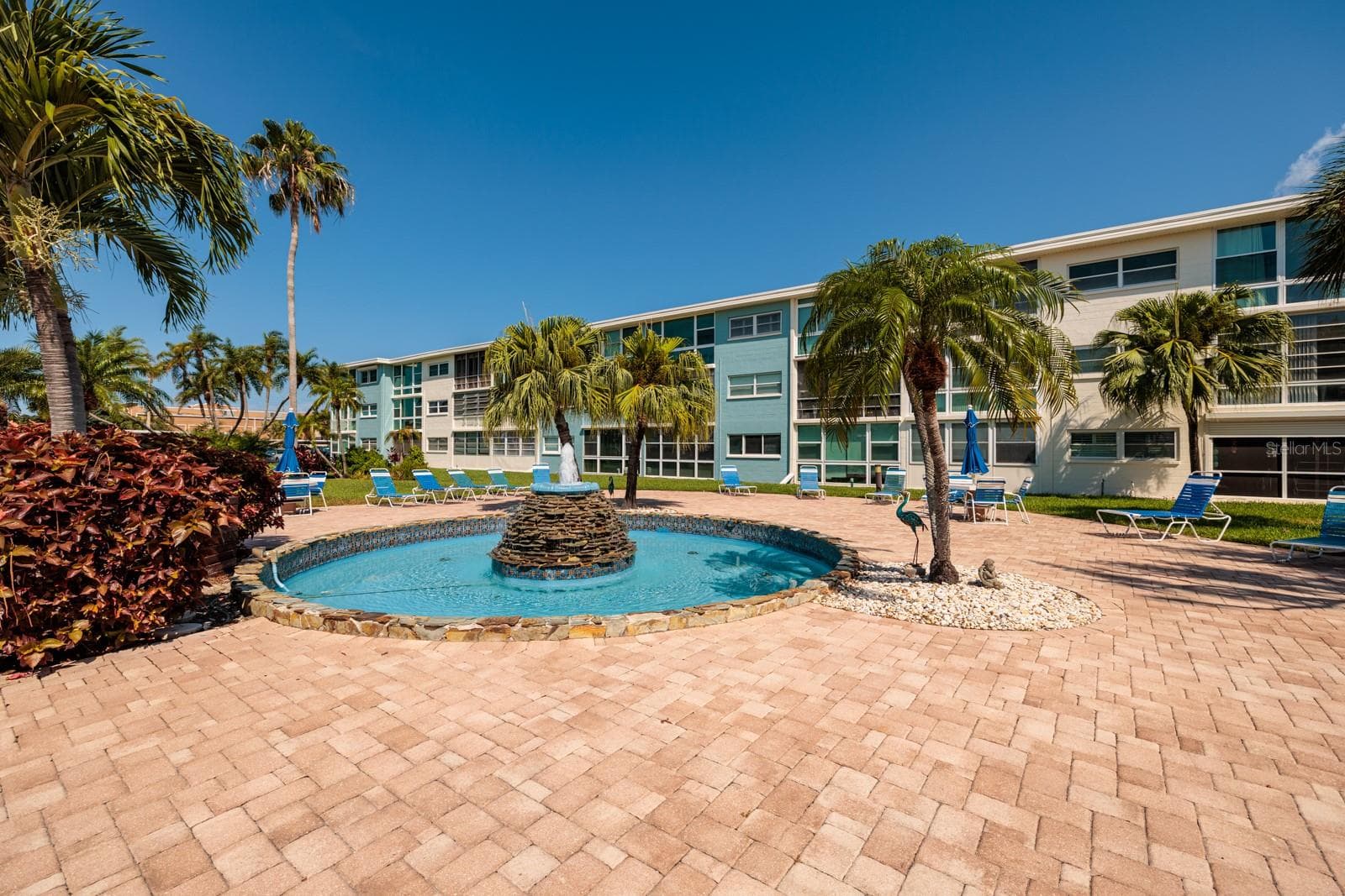 Fountain & Sun deck. - 6000 2ND ST E #6, ST PETE BEACH