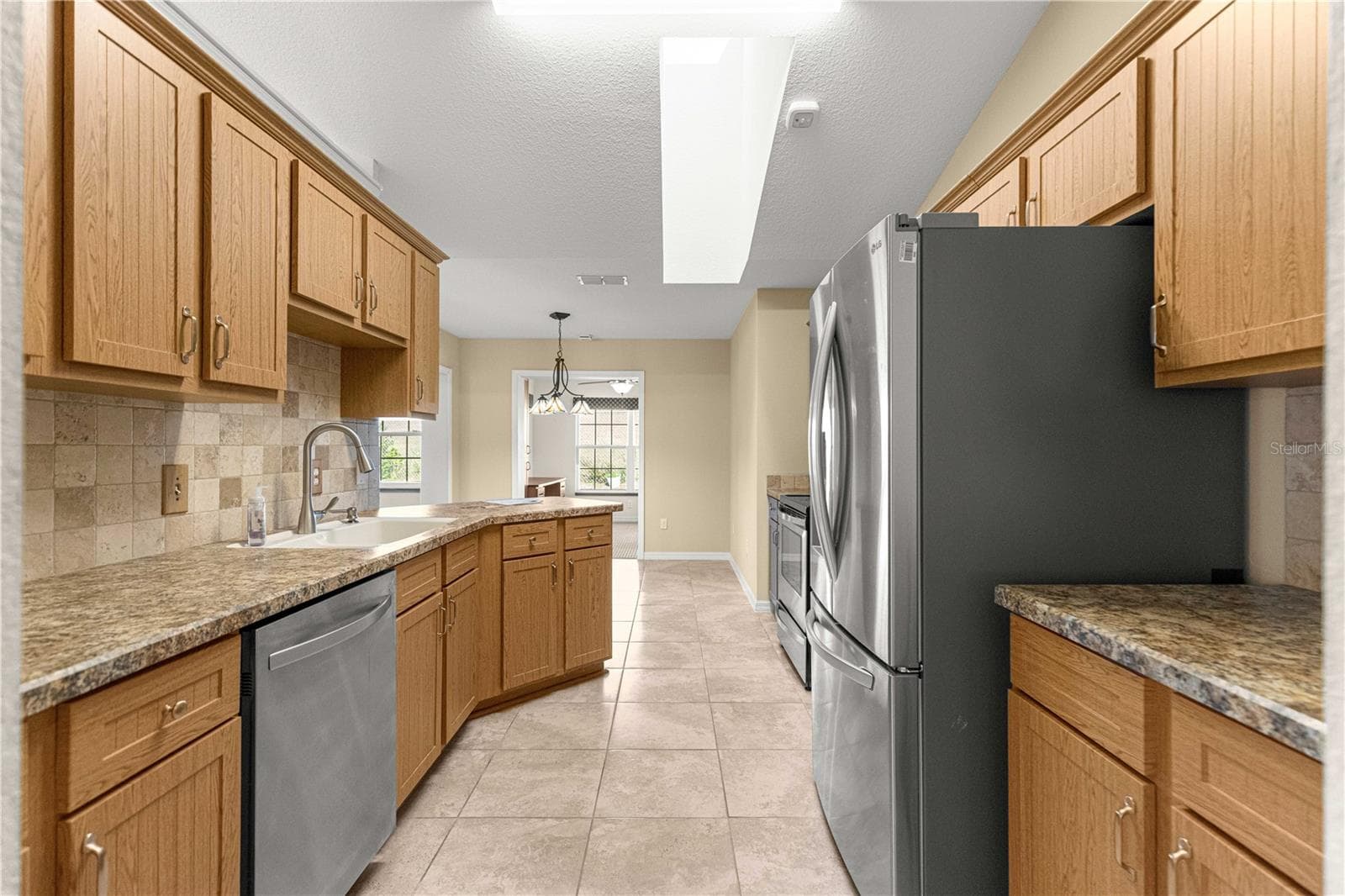 Single Family Residence at 11351 SE 175TH PL, SUMMERFIELD, photo 7 of 35