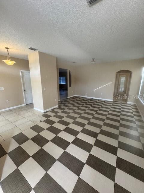 LIVINGROOM & DINING AREA - 386 HAVERSHAM RD, DELTONA