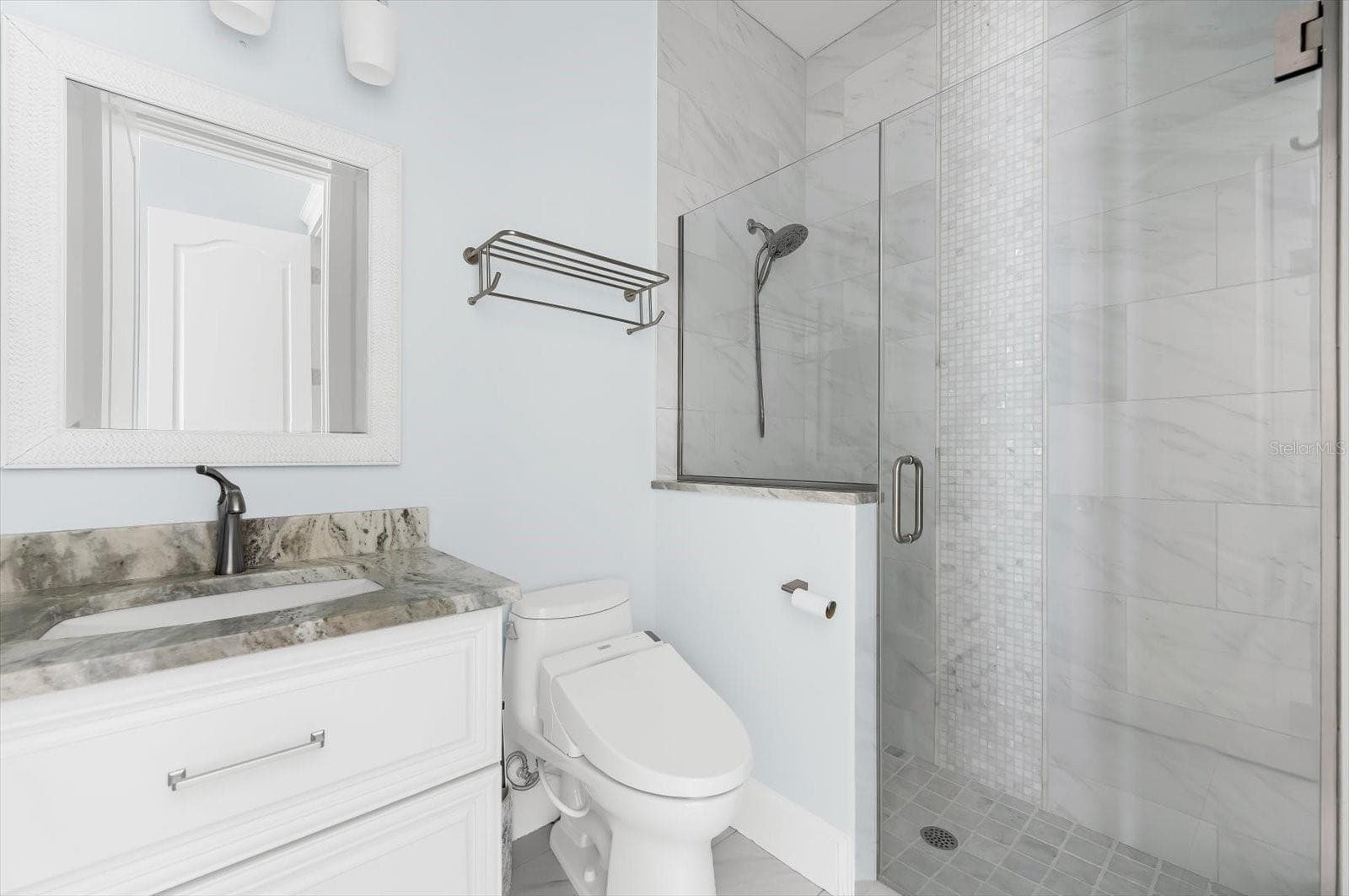 Single Family Residence at 511 BAYVIEW DR, HOLMES BEACH, photo 56 of 94