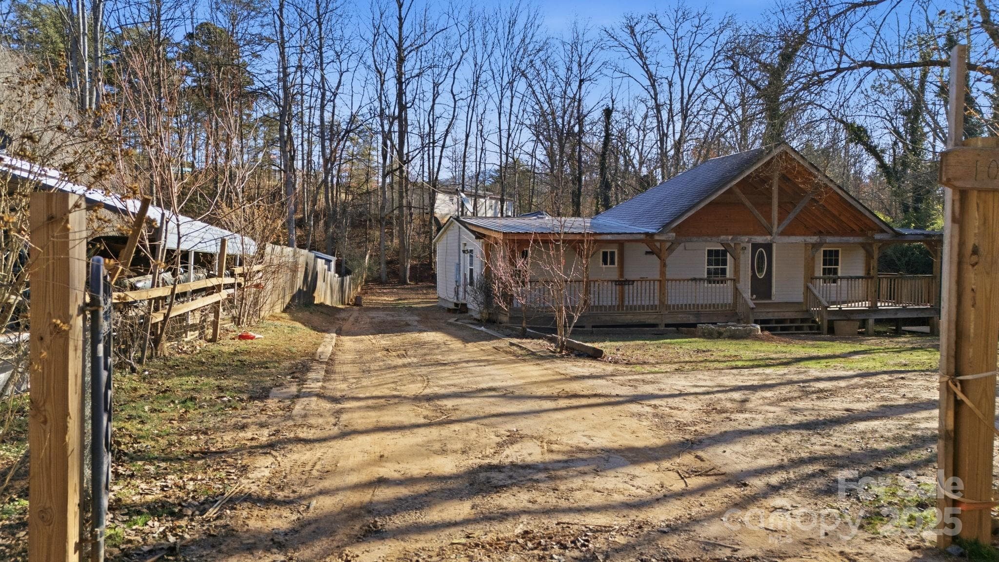 Single Family Residence at 102 Garnett Trace Road, Franklin, photo 4 of 36