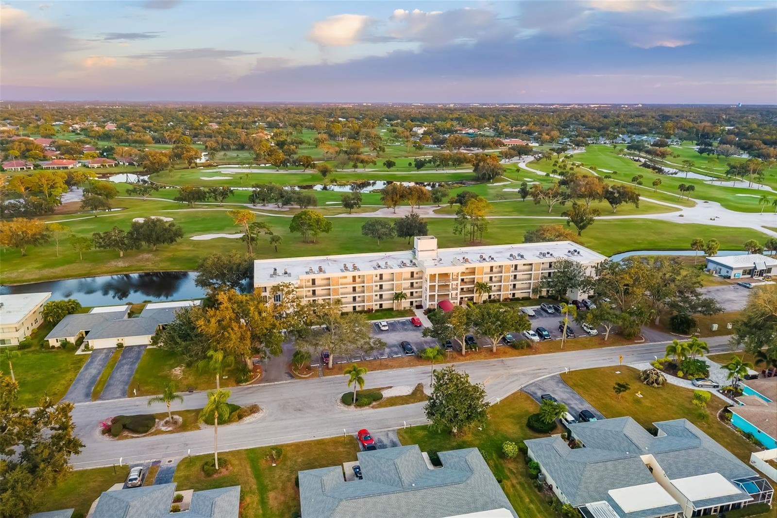 Condominium at 7461 W COUNTRY CLUB DR #404, SARASOTA, photo 33 of 48