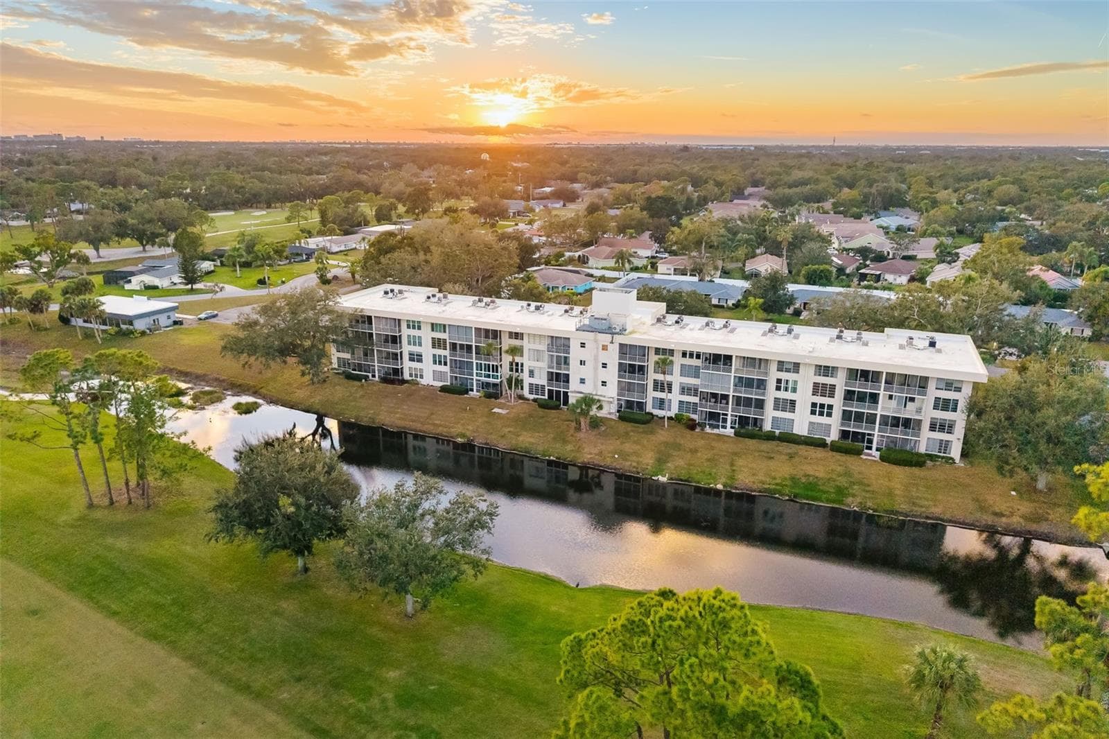 Condominium at 7461 W COUNTRY CLUB DR #404, SARASOTA, photo 35 of 48