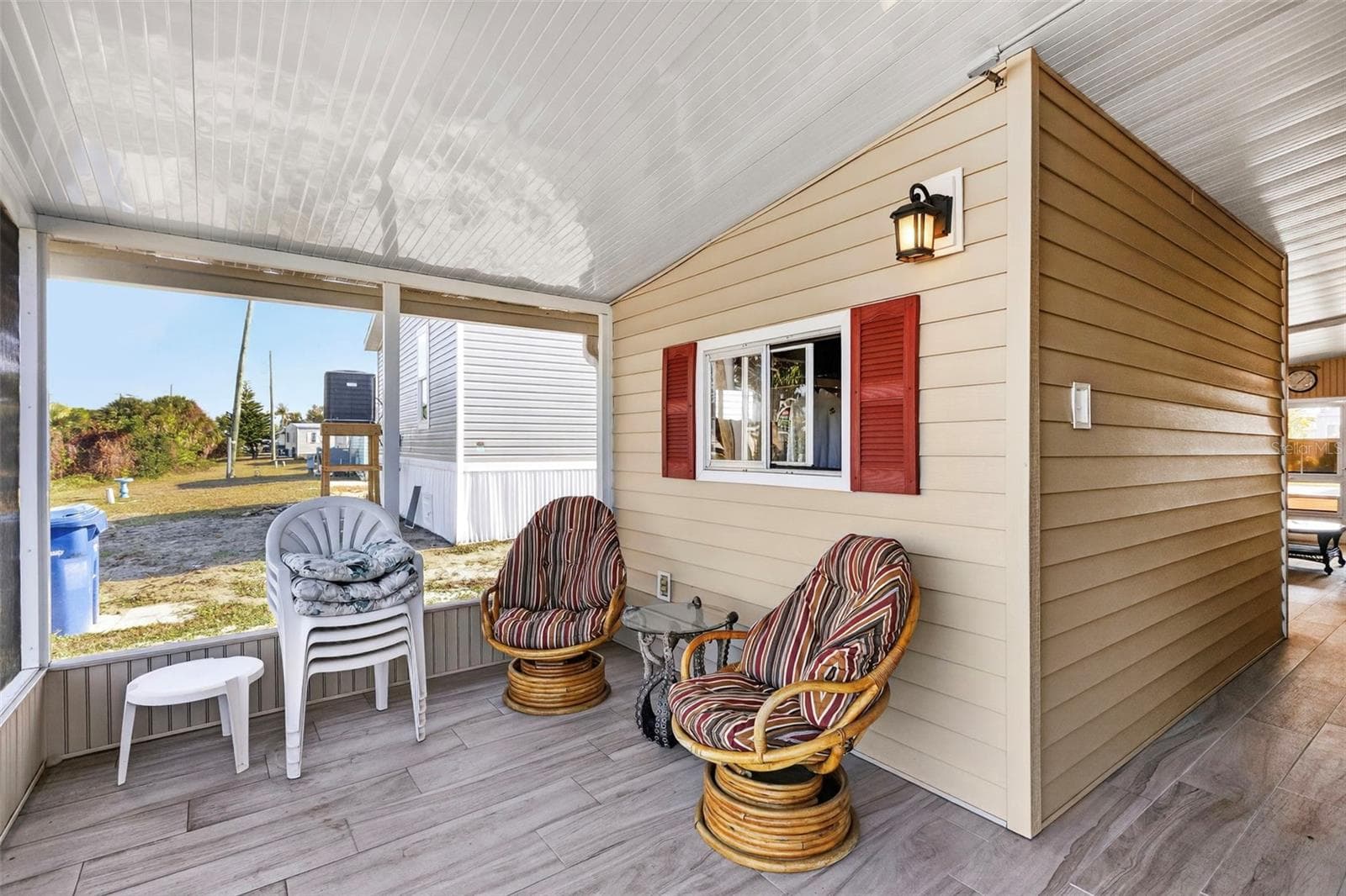 Manufactured Home at 320 LA COSTA, NORTH PORT, photo 8 of 75
