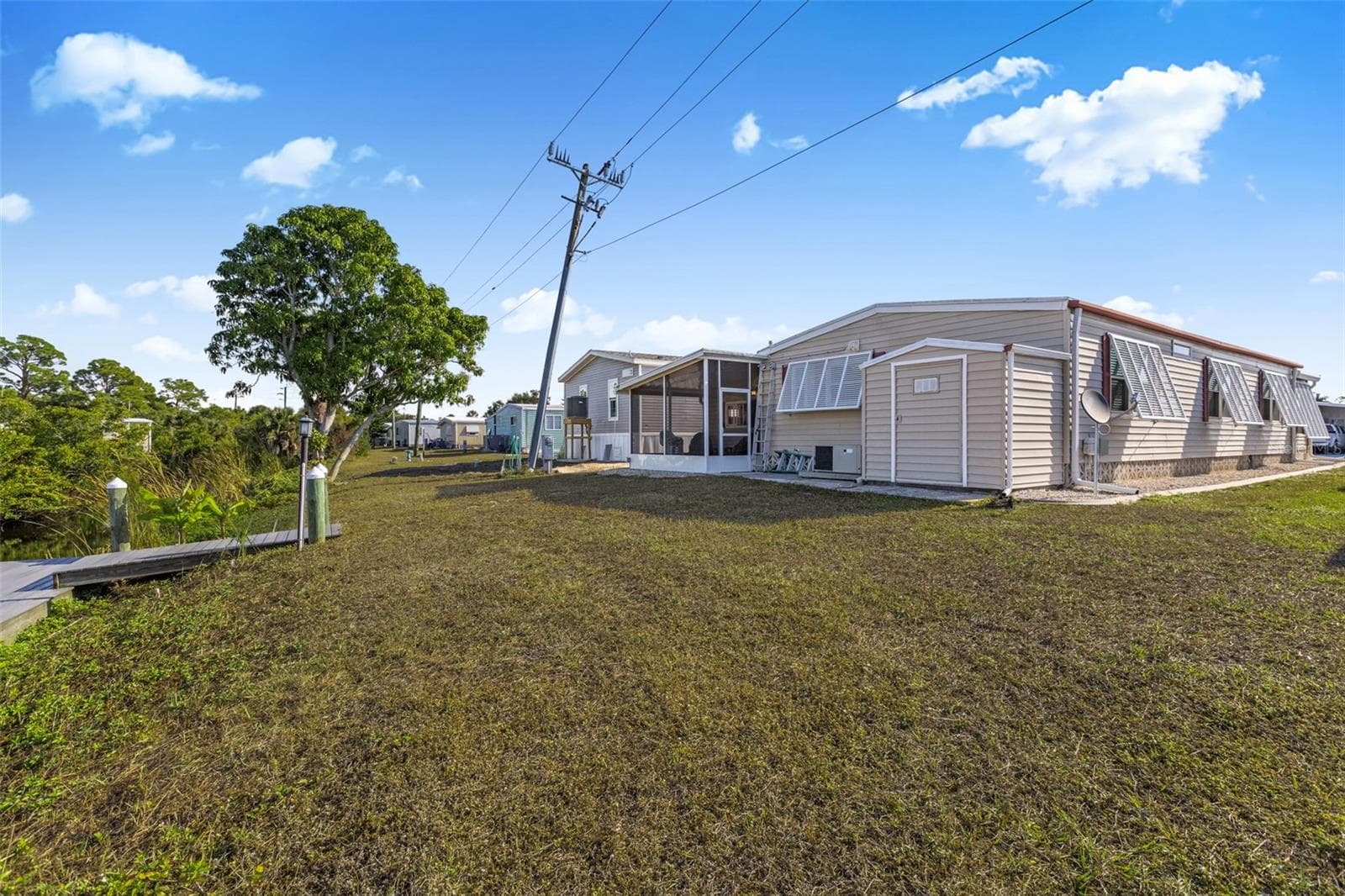 Manufactured Home at 320 LA COSTA, NORTH PORT, photo 28 of 75