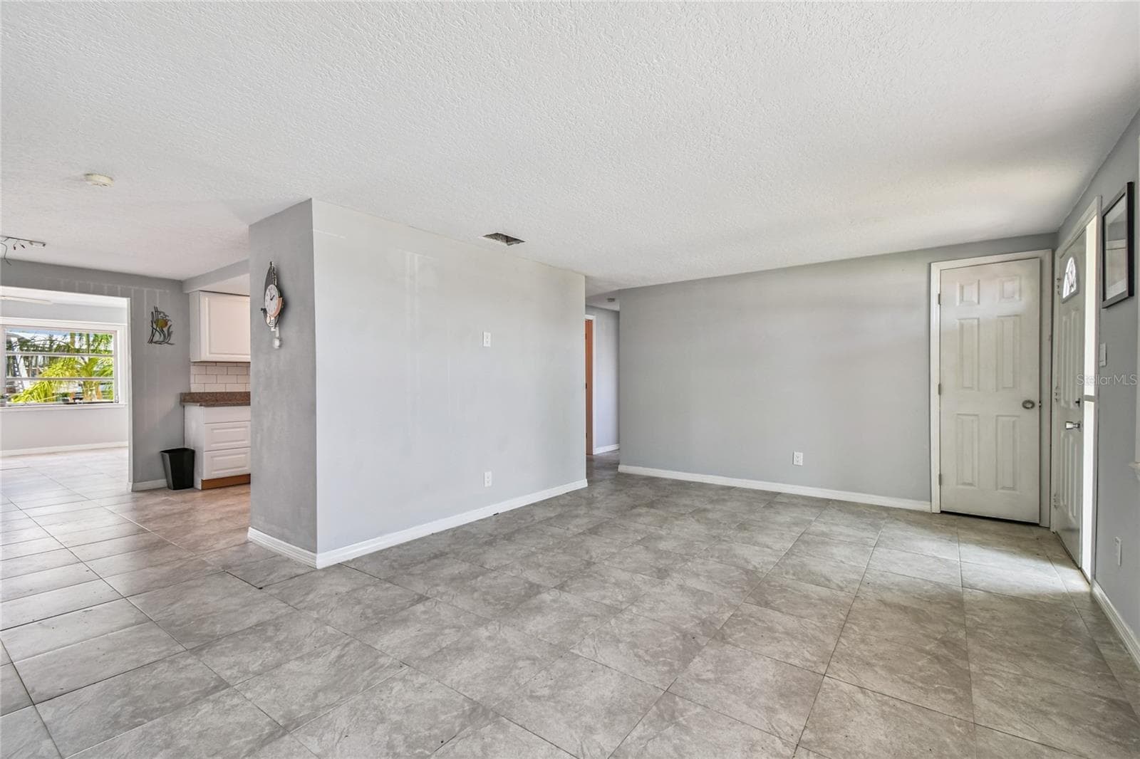Single Family Residence at 13606 ALLYN DR, HUDSON, photo 8 of 47
