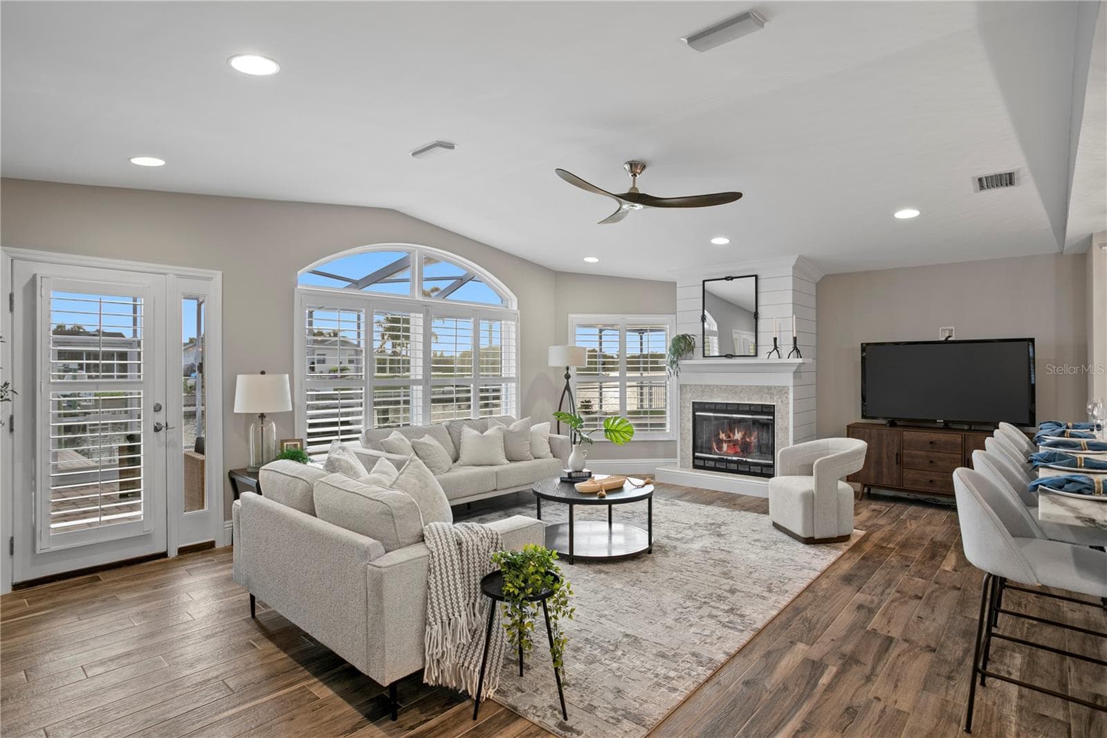 Single Family Residence at 1320 52ND AVE NE, ST PETERSBURG, photo 11 of 92