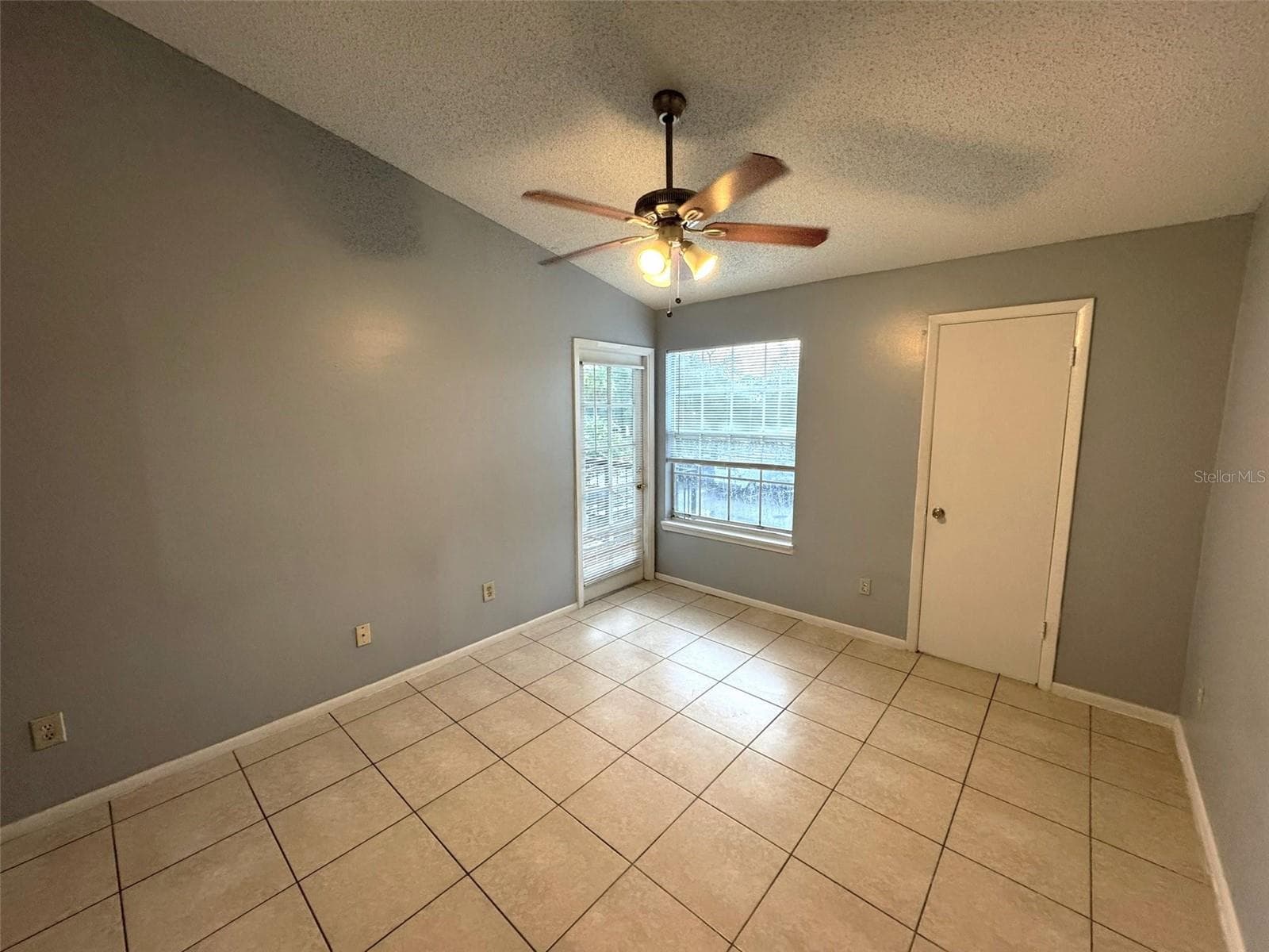 Condominium at 1924 LAKE ATRIUMS CIR #56, ORLANDO, photo 6 of 20