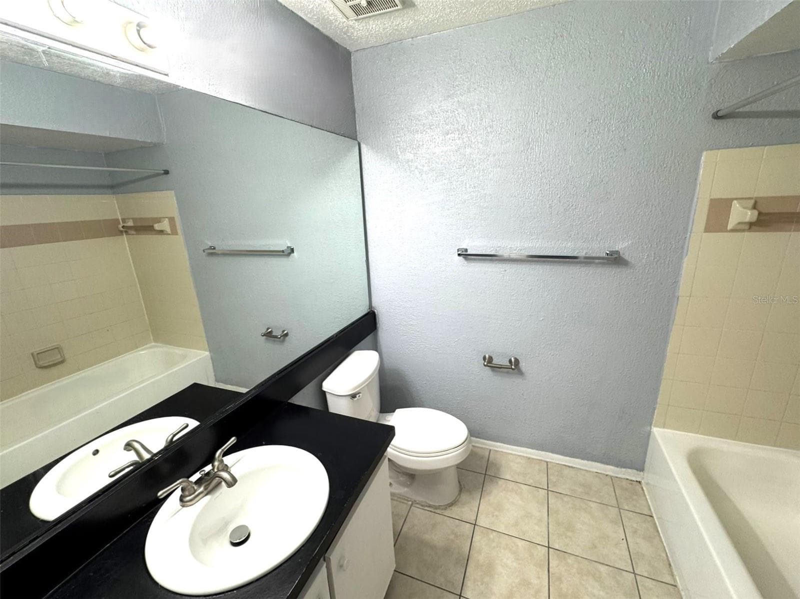 Condominium at 1924 LAKE ATRIUMS CIR #56, ORLANDO, photo 8 of 20