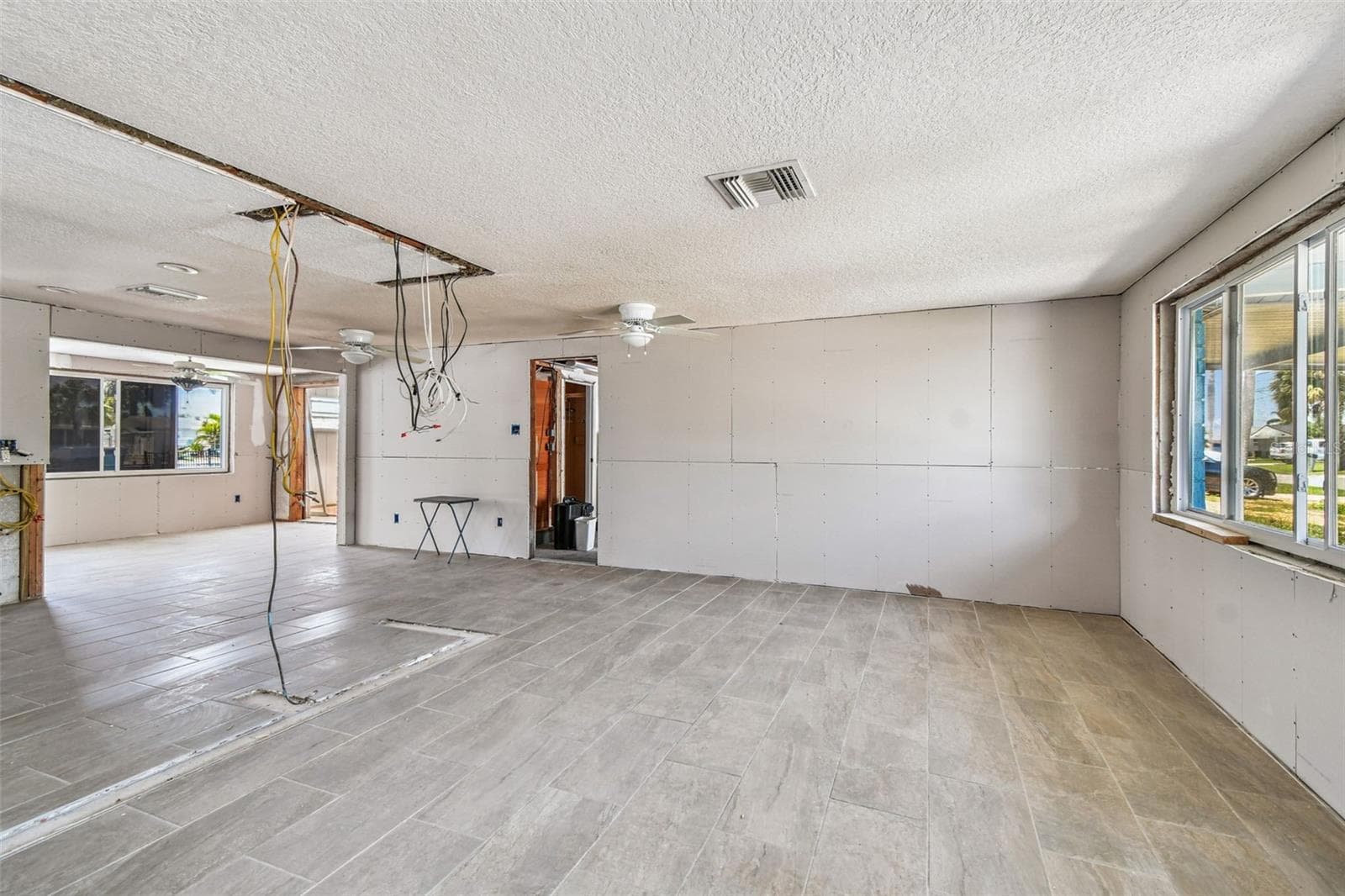 Single Family Residence at 13603 ALLYN DR, HUDSON, photo 11 of 81