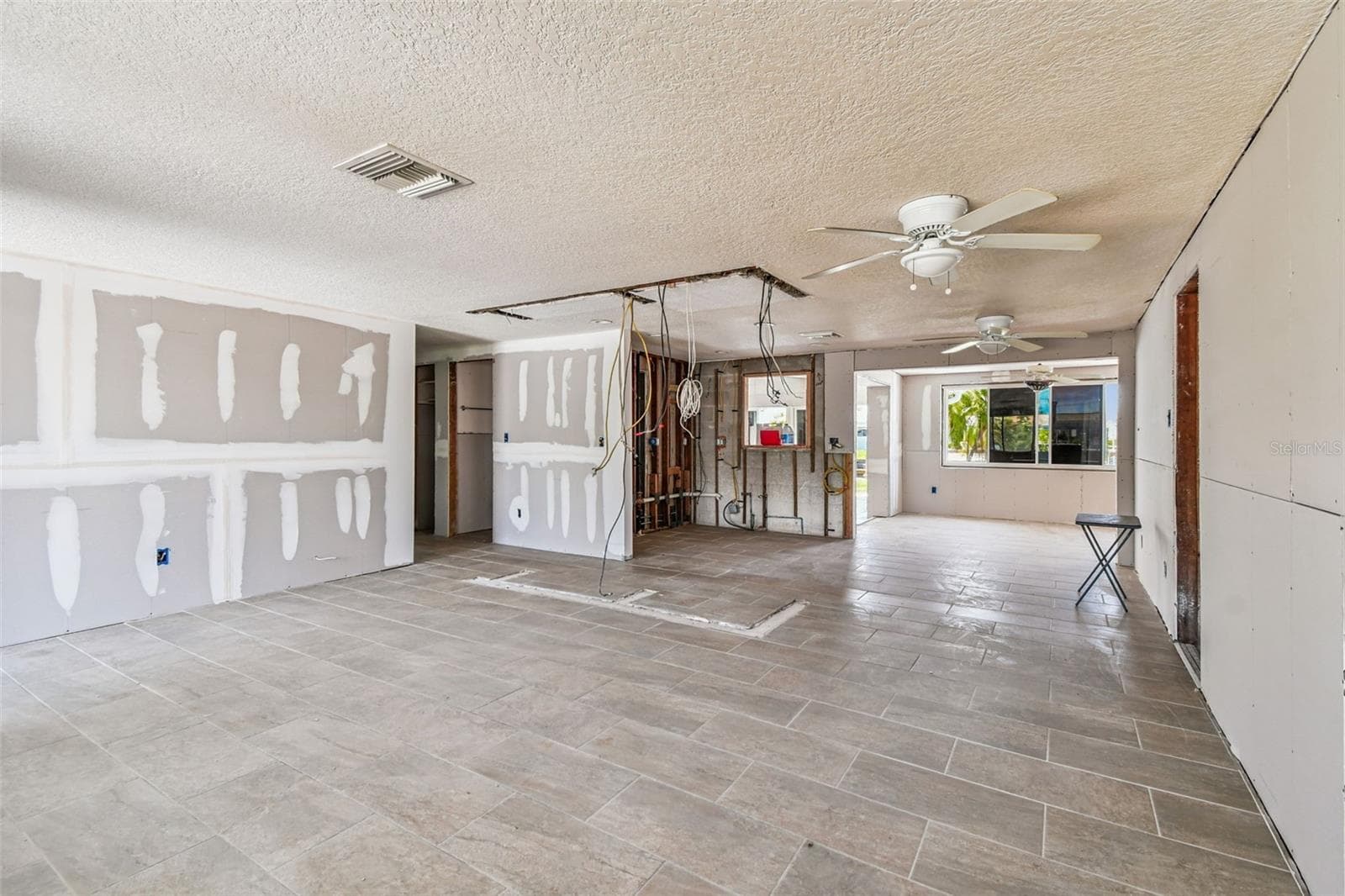 Single Family Residence at 13603 ALLYN DR, HUDSON, photo 12 of 81