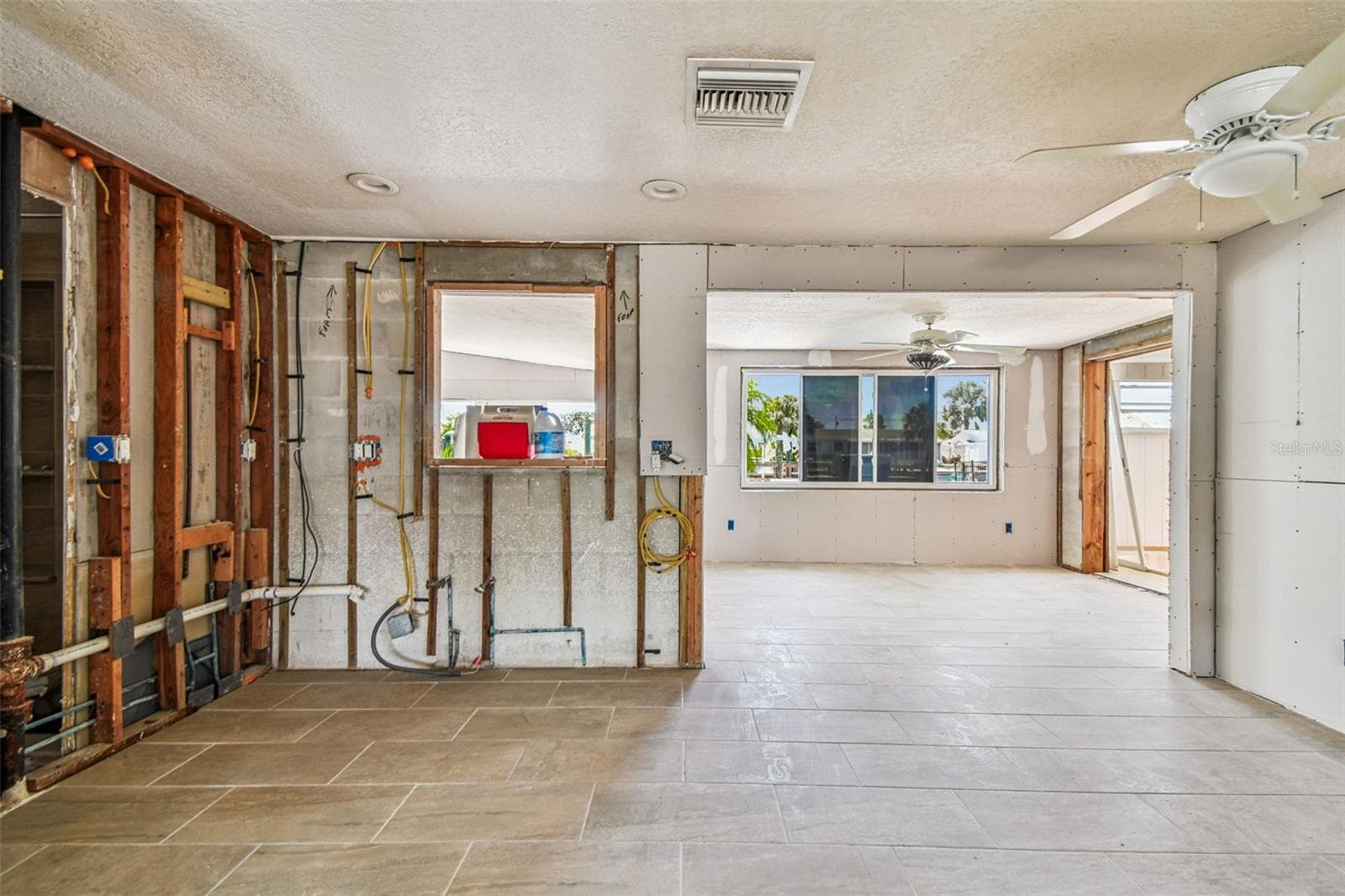 Single Family Residence at 13603 ALLYN DR, HUDSON, photo 15 of 81