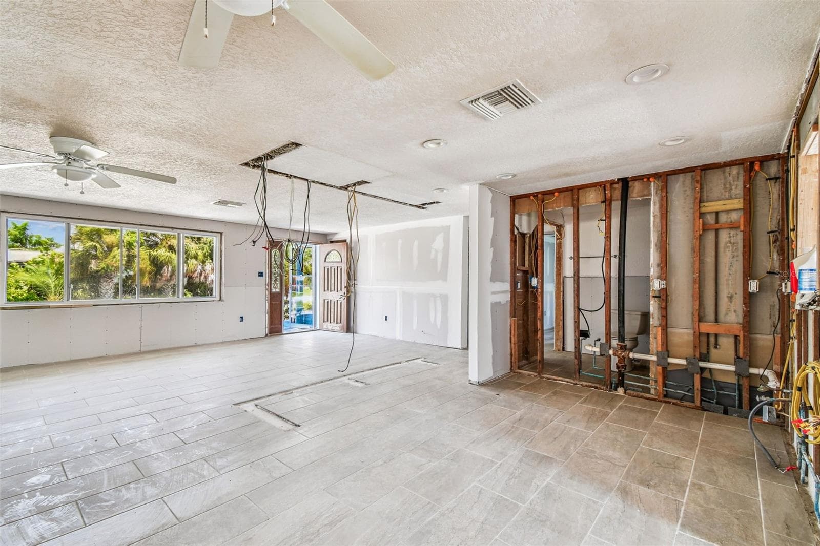 Single Family Residence at 13603 ALLYN DR, HUDSON, photo 17 of 81