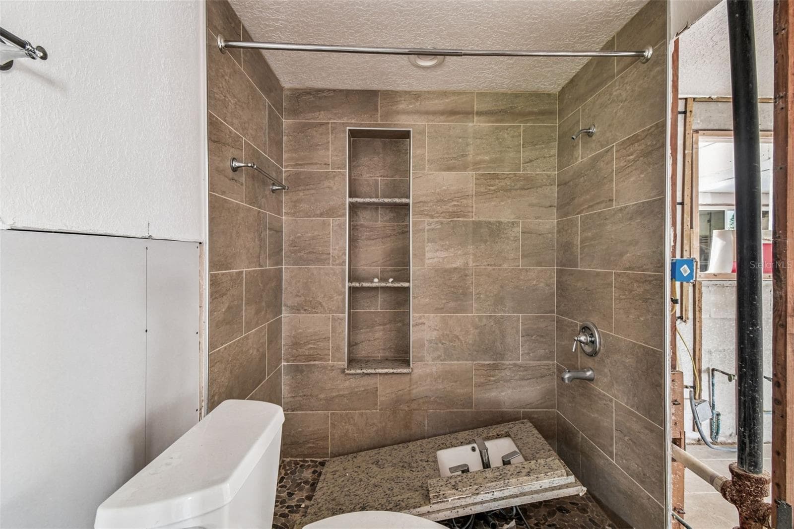 Single Family Residence at 13603 ALLYN DR, HUDSON, photo 24 of 81