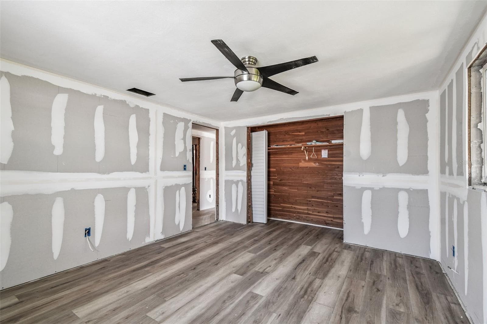 Single Family Residence at 13603 ALLYN DR, HUDSON, photo 27 of 81