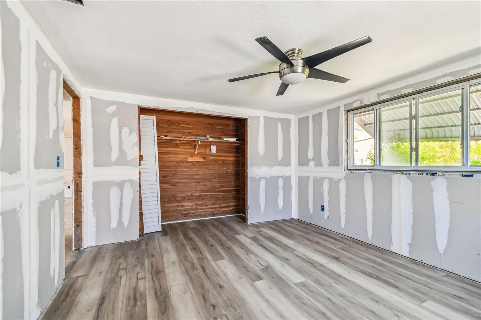 Single Family Residence at 13603 ALLYN DR, HUDSON, photo 28 of 81