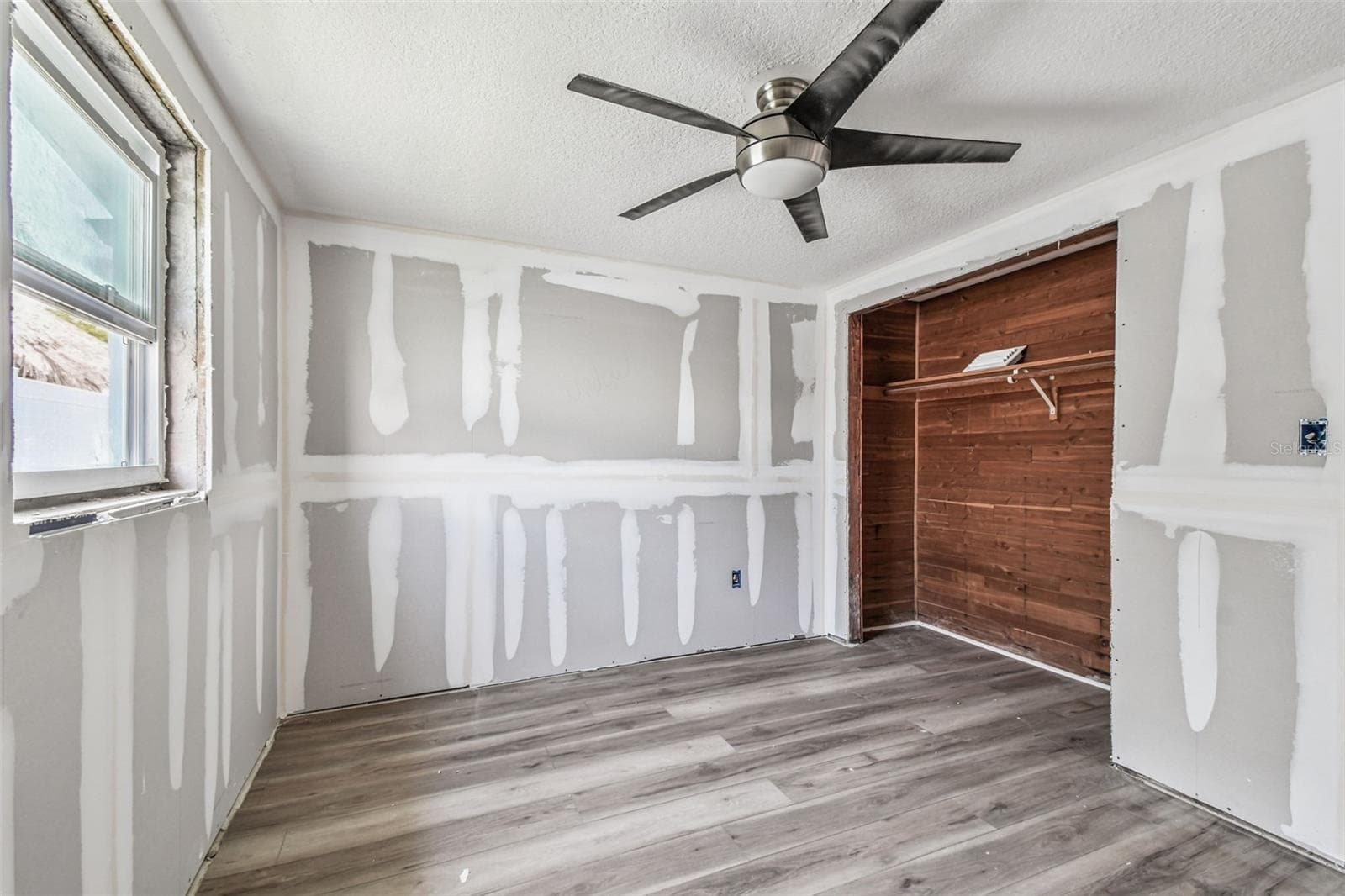 Single Family Residence at 13603 ALLYN DR, HUDSON, photo 30 of 81